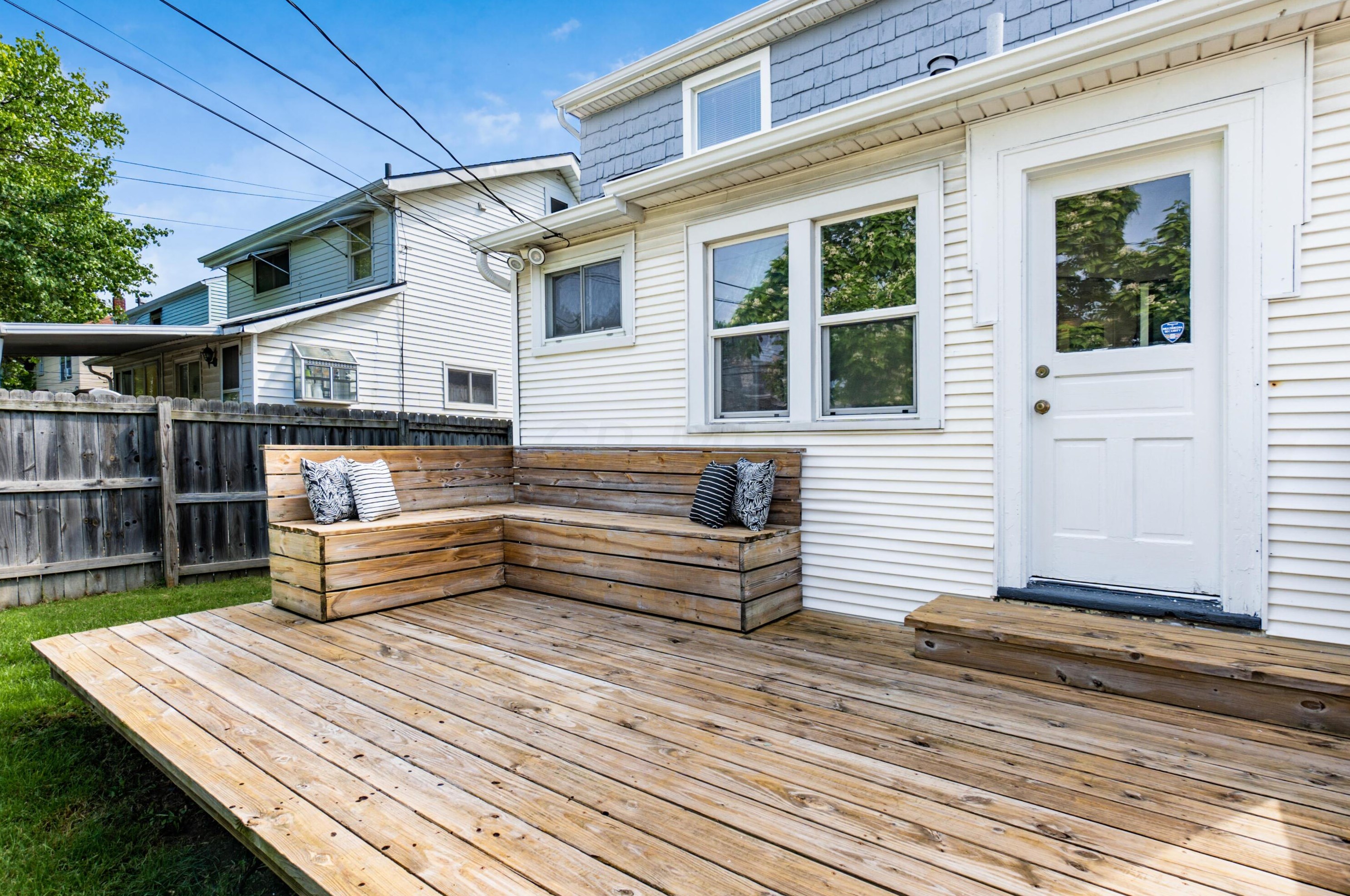 559 Columbian Ave, Columbus OH 43223-1606 exterior