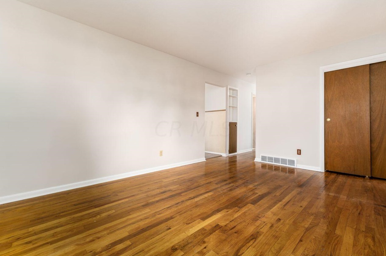 5072 Holbrook Dr, Columbus OH 43232-6604 exterior