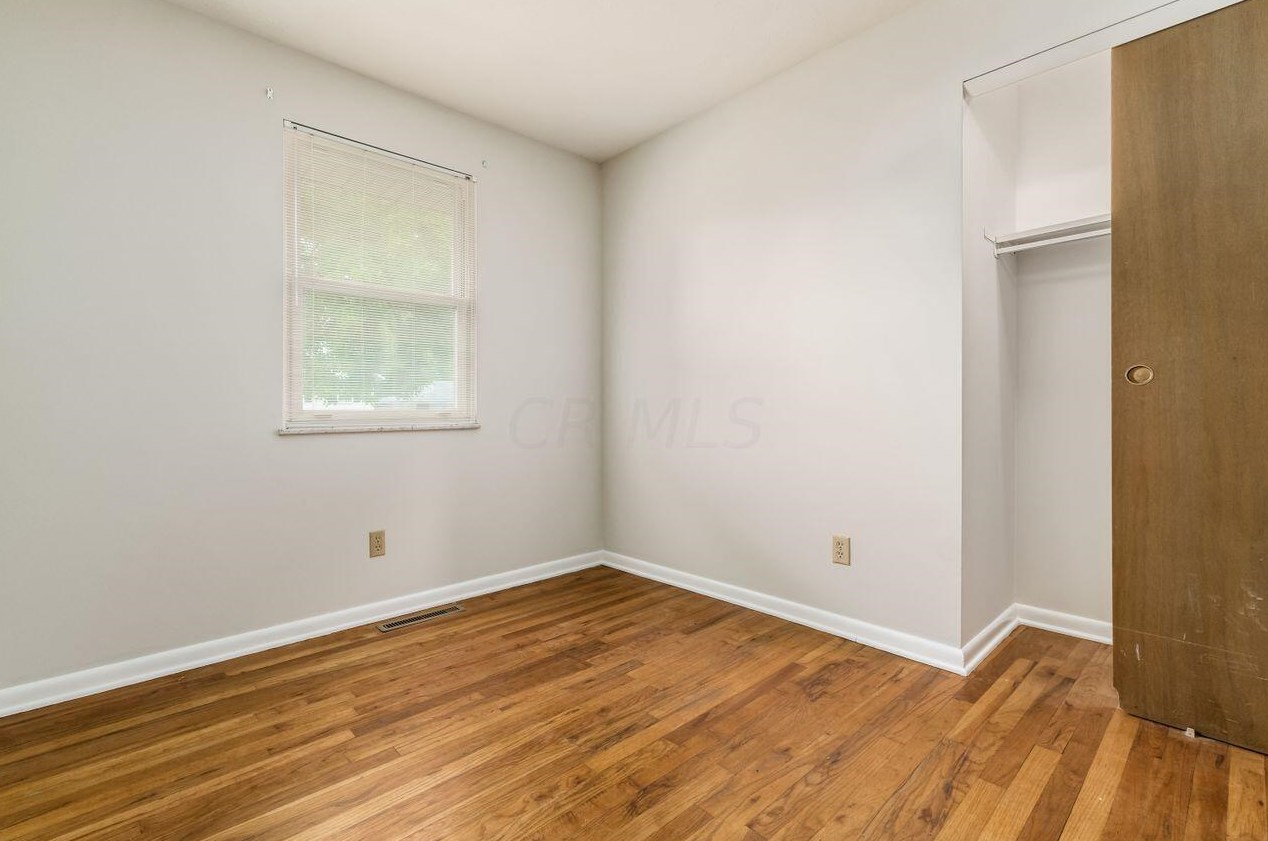 5072 Holbrook Dr, Columbus OH 43232-6604 exterior