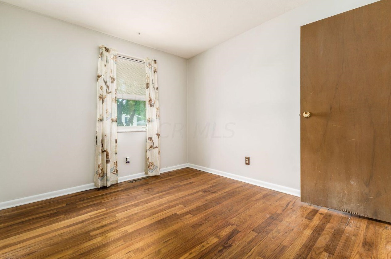 5072 Holbrook Dr, Columbus OH 43232-6604 exterior