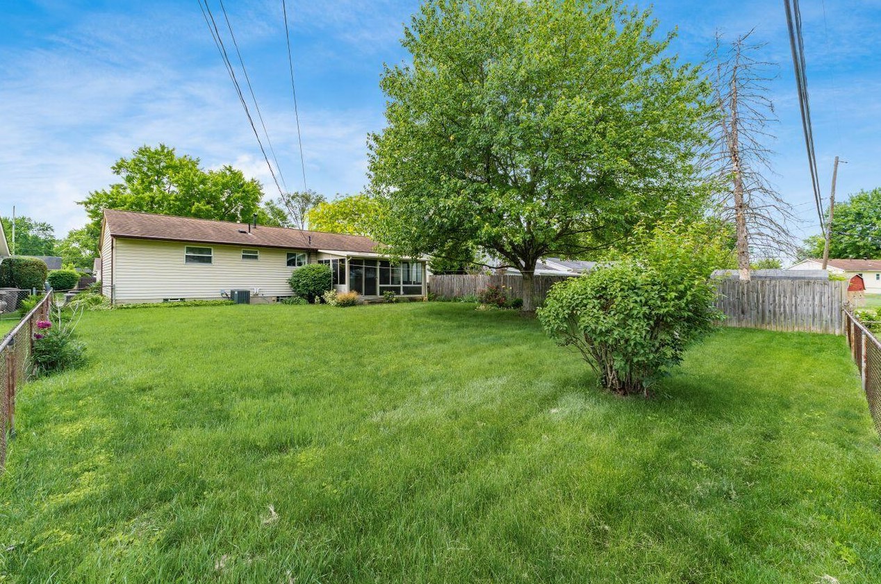 5072 Holbrook Dr, Columbus OH 43232-6604 exterior