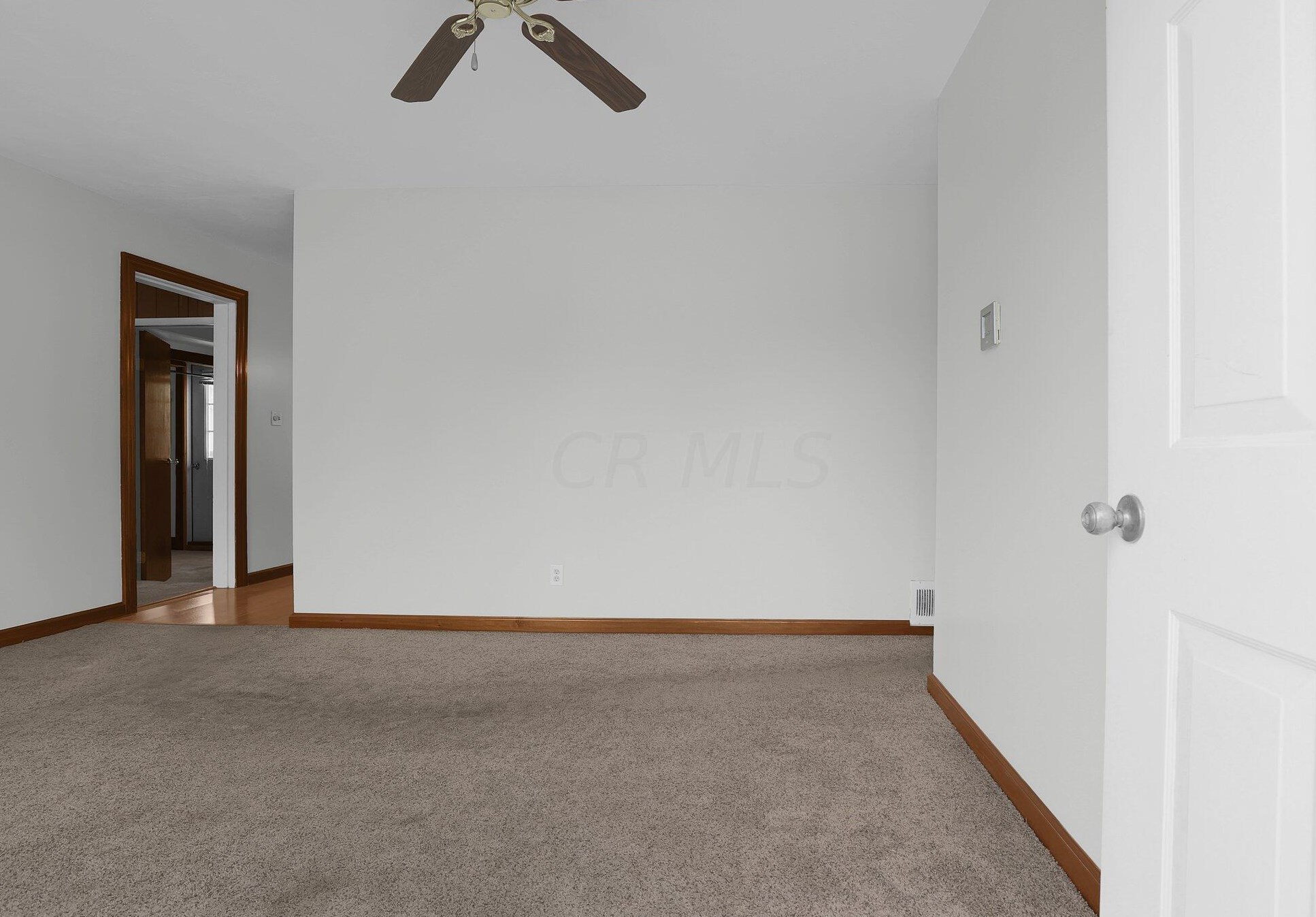 421 Avon Dr, Circleville, OH 43113-1543
