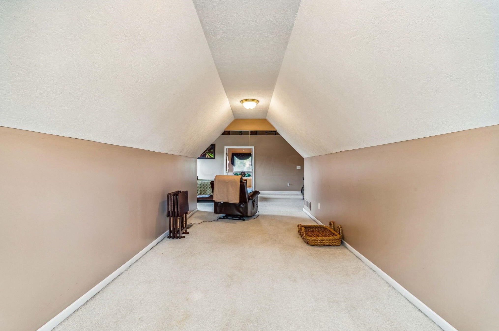 7908 Madison Pl, Cnl Wnchstr OH  43110-9053 exterior