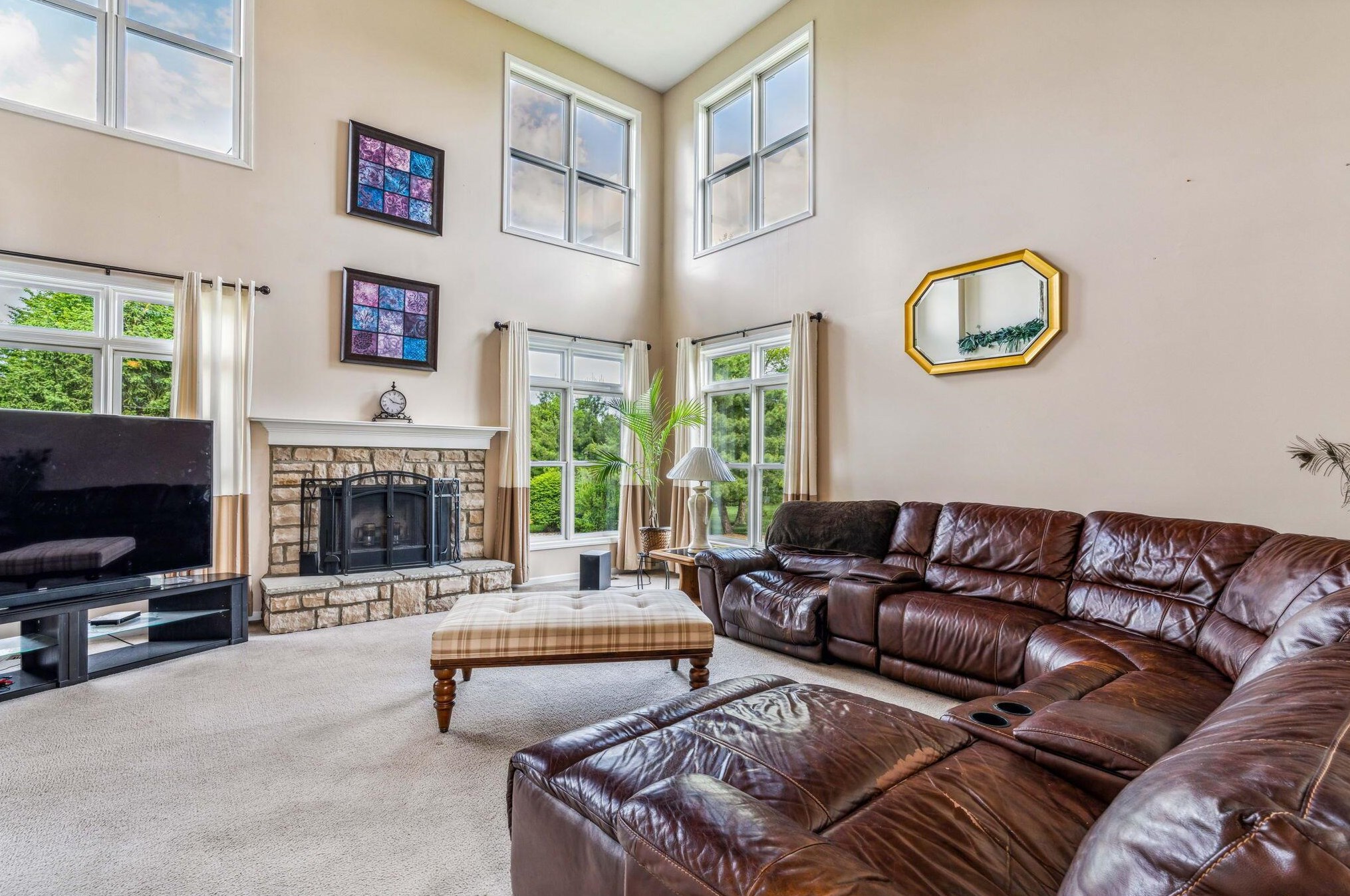 7908 Madison Pl, Cnl Wnchstr OH  43110-9053 exterior