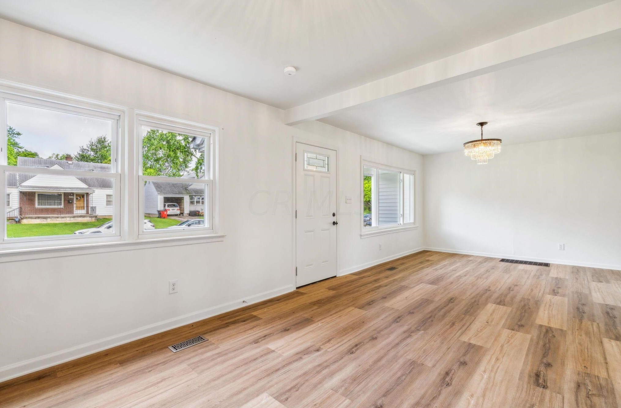 3228 Dresden St, Columbus, OH 43224-3545