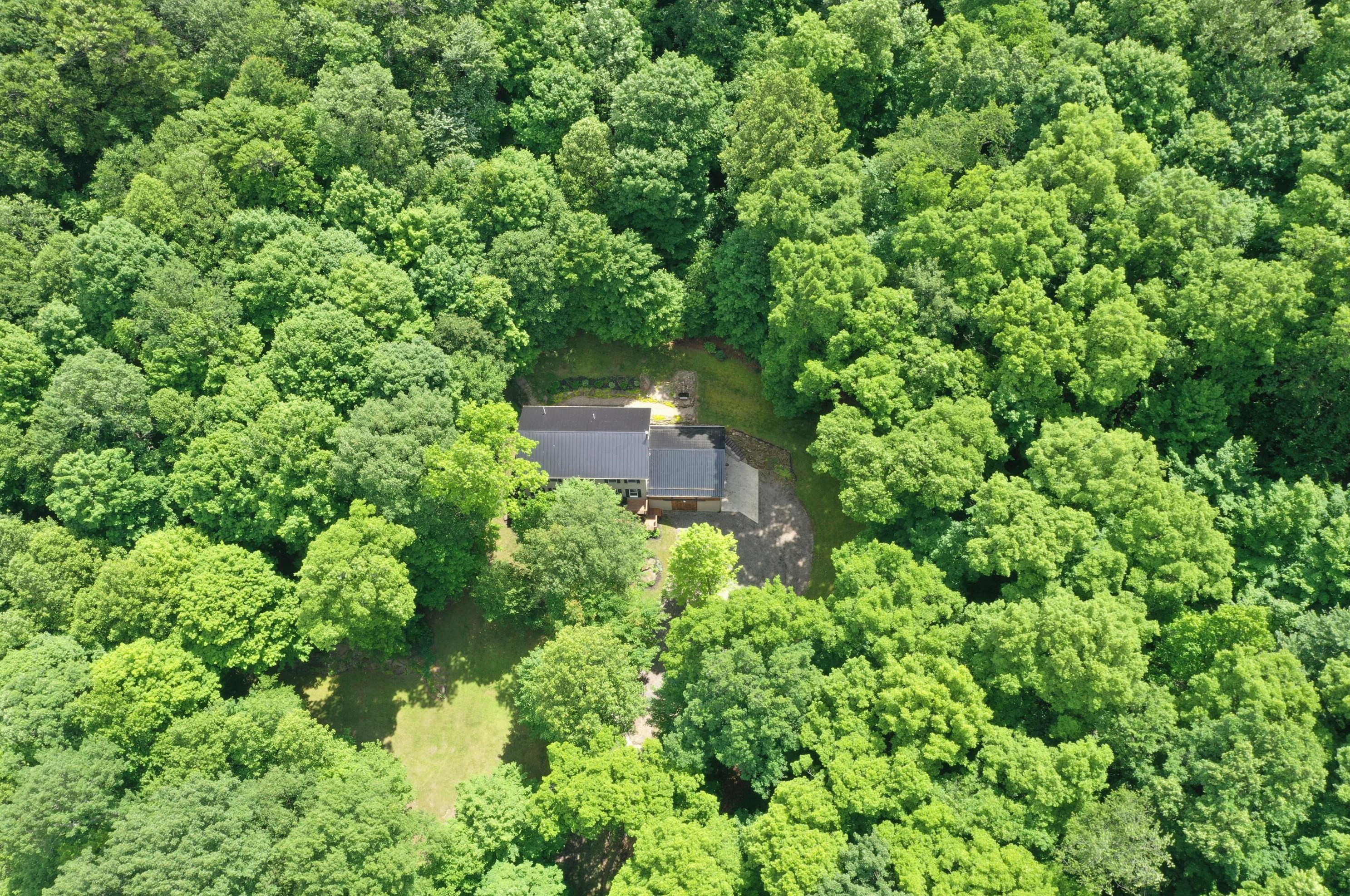 5867 Stoffer Rd, North Woodbury OH  44813-9361 exterior