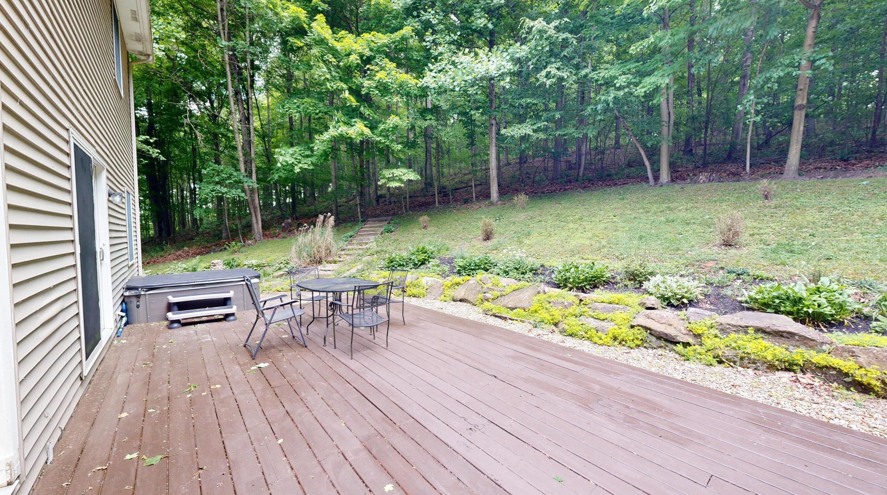 5867 Stoffer Rd, North Woodbury OH  44813-9361 exterior