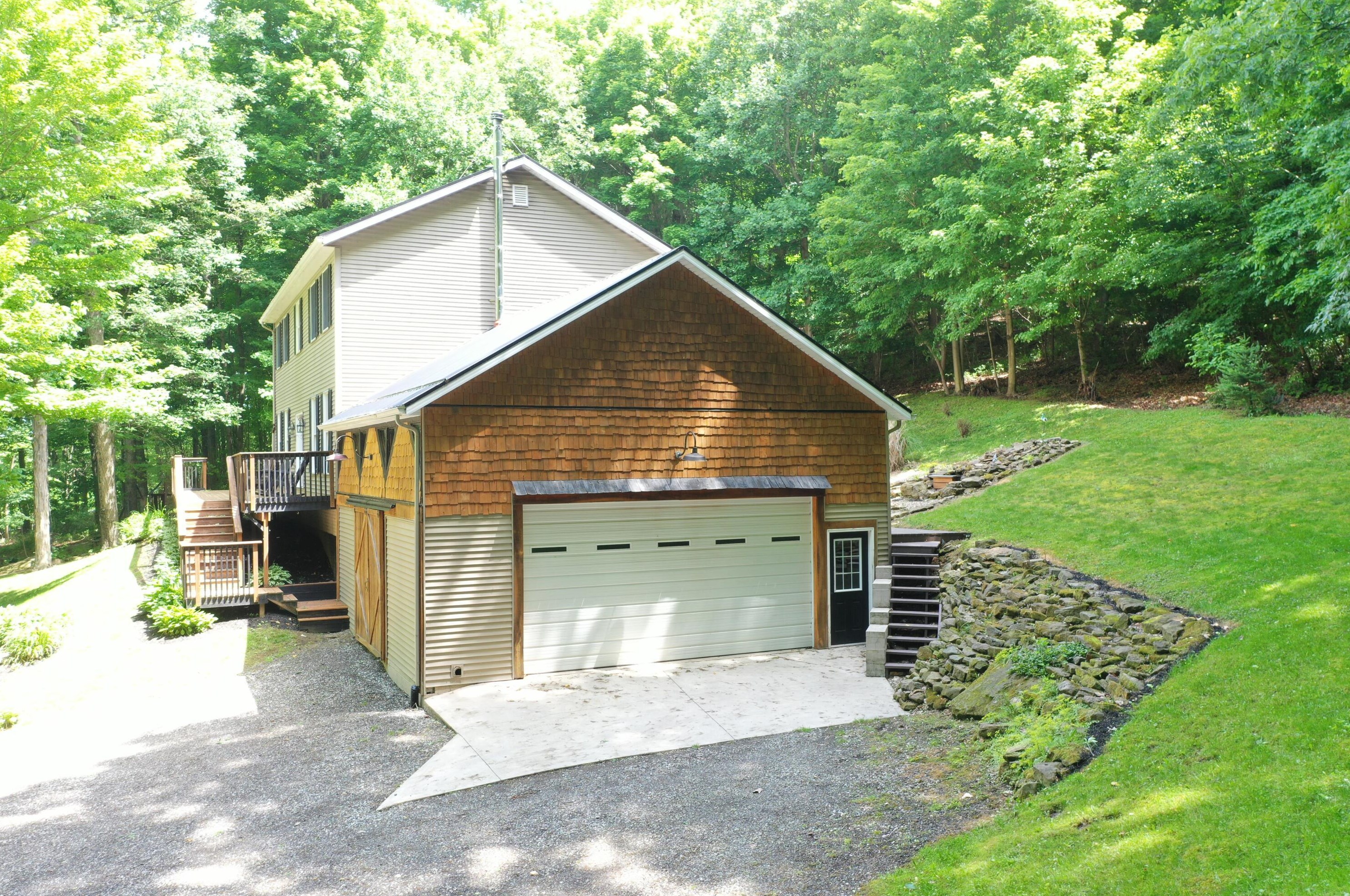 5867 Stoffer Rd, North Woodbury OH  44813-9361 exterior