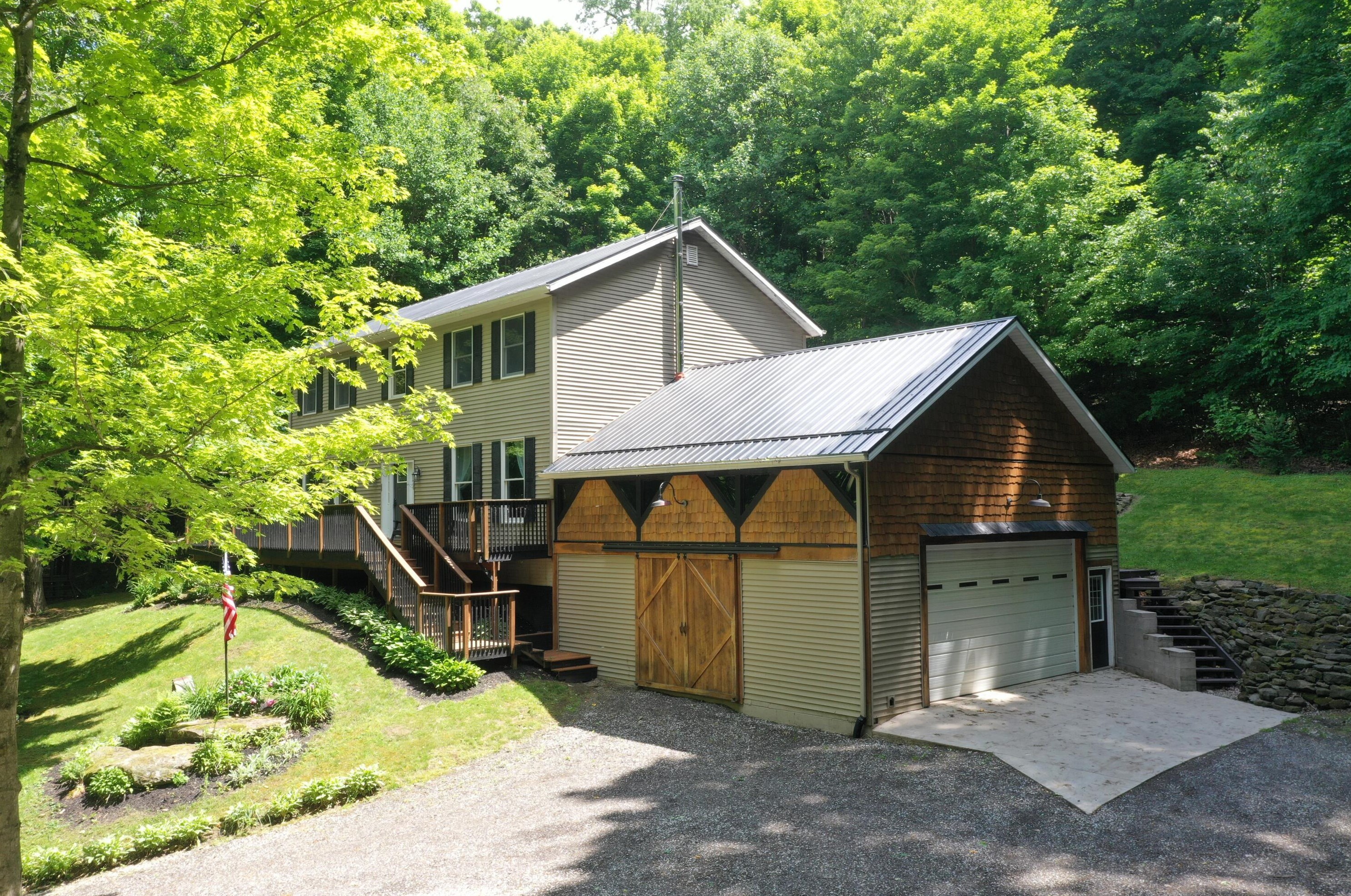 5867 Stoffer Rd, North Woodbury OH  44813-9361 exterior