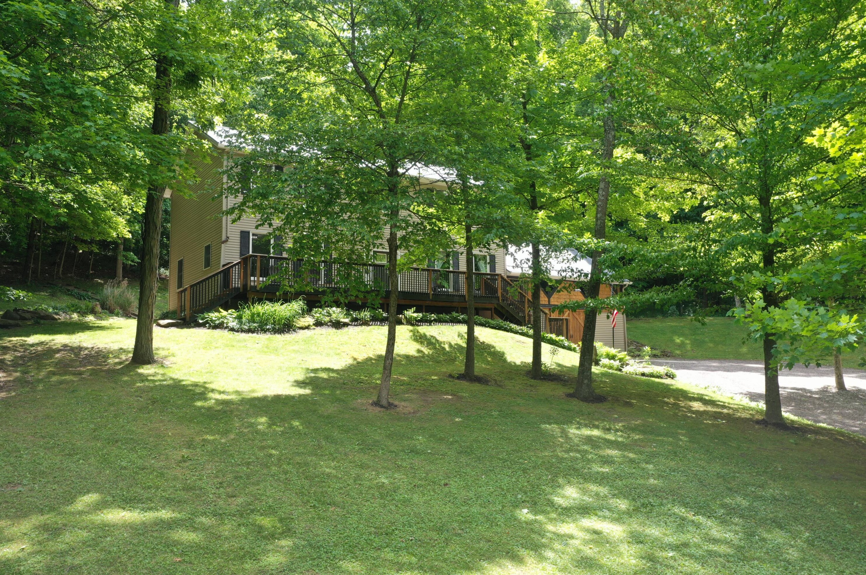 5867 Stoffer Rd, North Woodbury OH  44813-9361 exterior