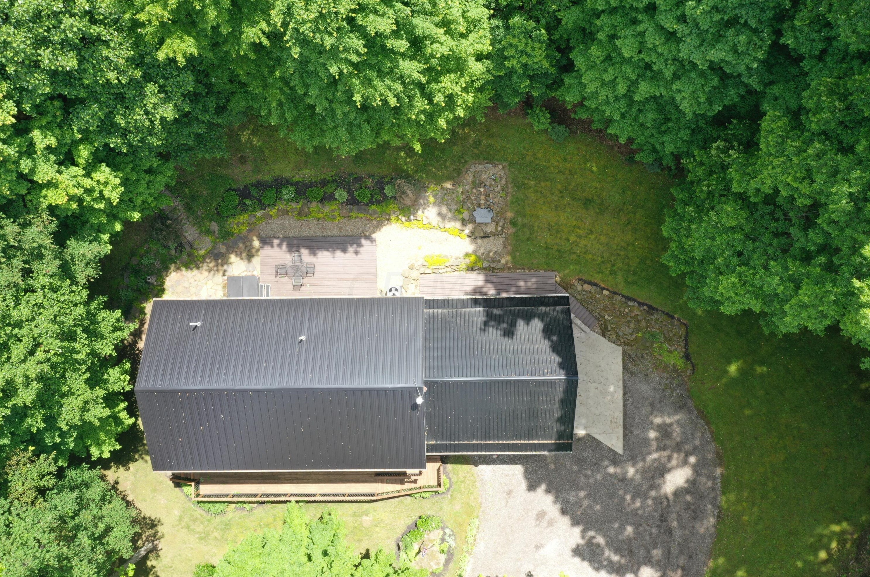 5867 Stoffer Rd, North Woodbury OH  44813-9361 exterior