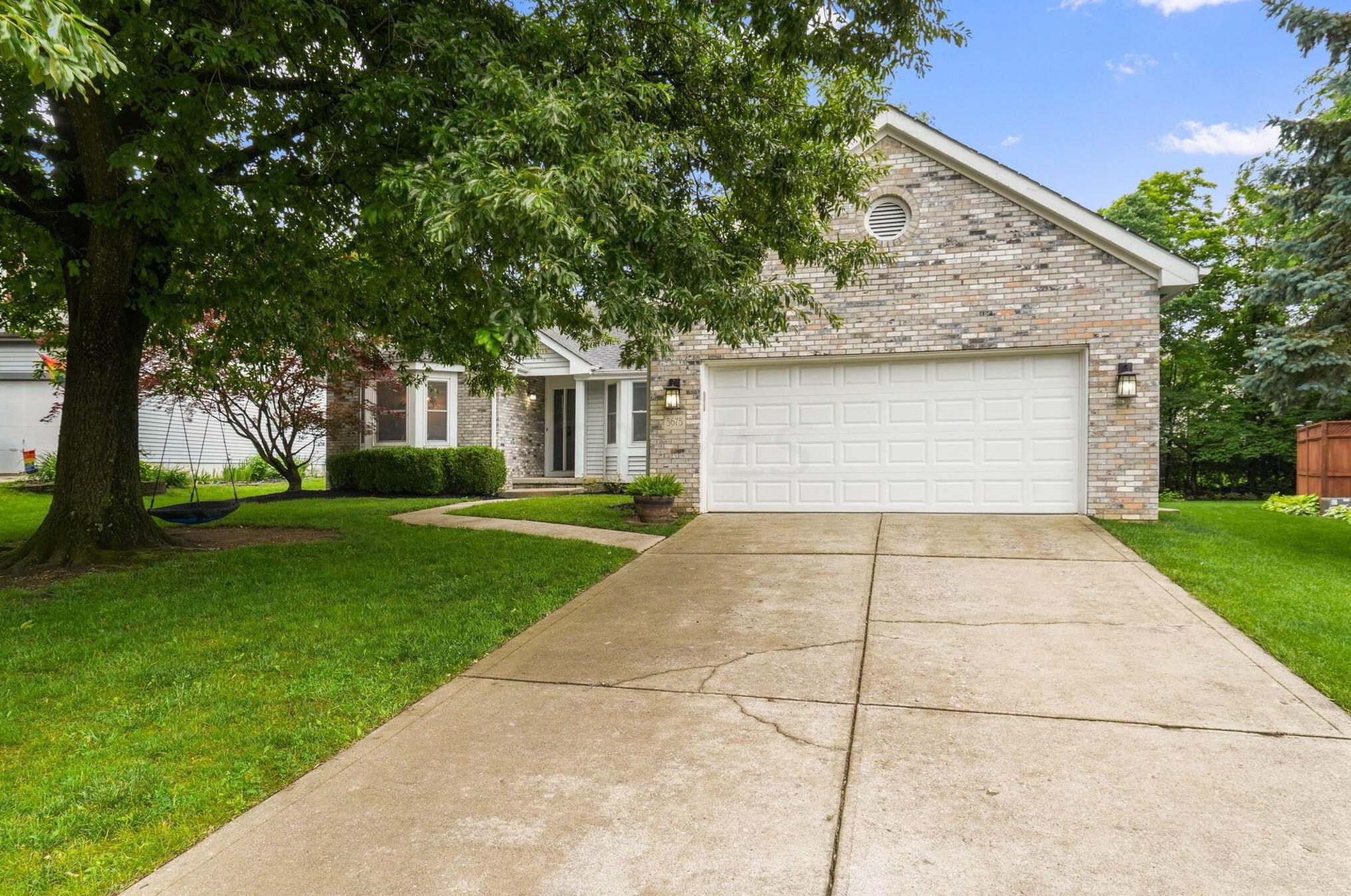 5675 Red Bend Ln, Columbus, OH 43230-6300