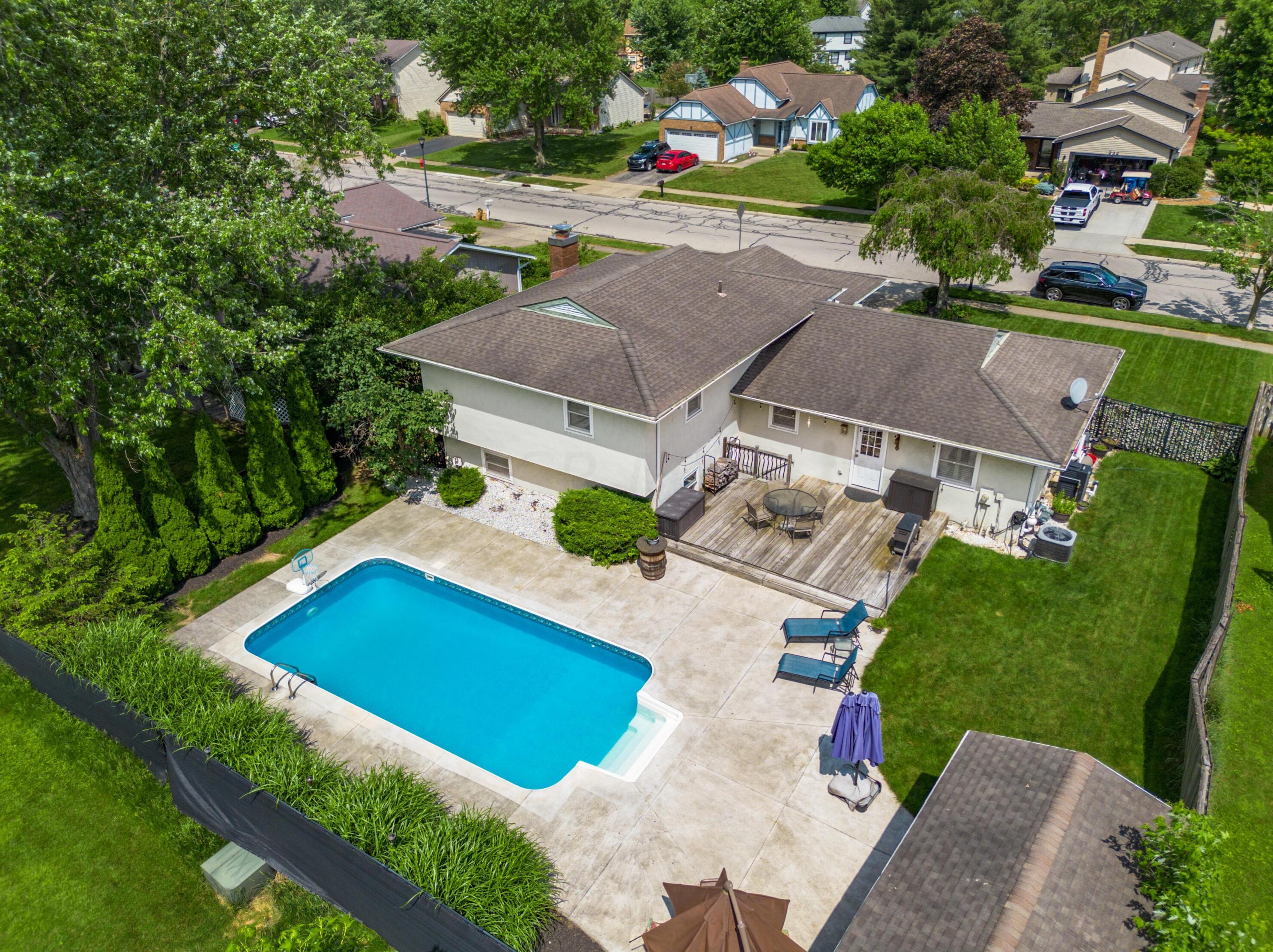 233 Spring Hollow Ln, Westerville, OH 43081-1157