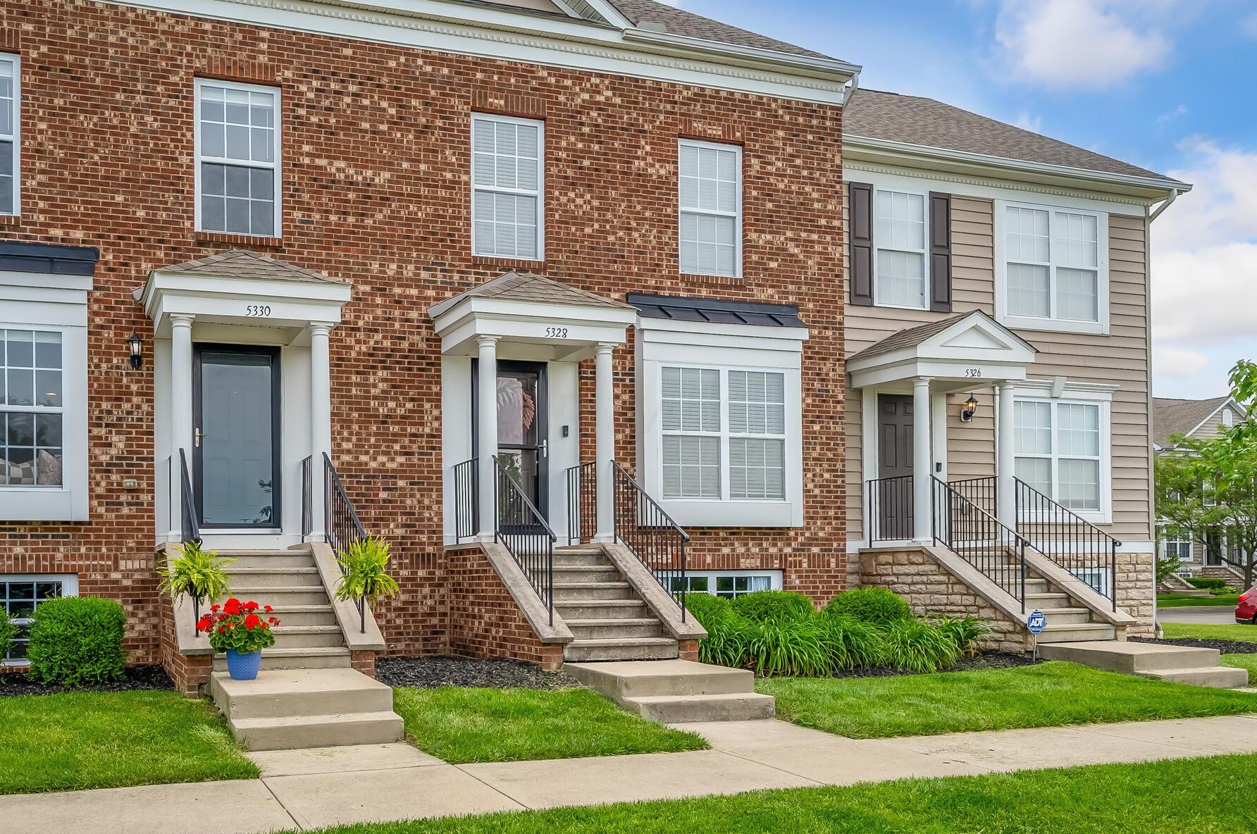 5328 Rustic Falls Dr, Dublin, OH 43016-6349
