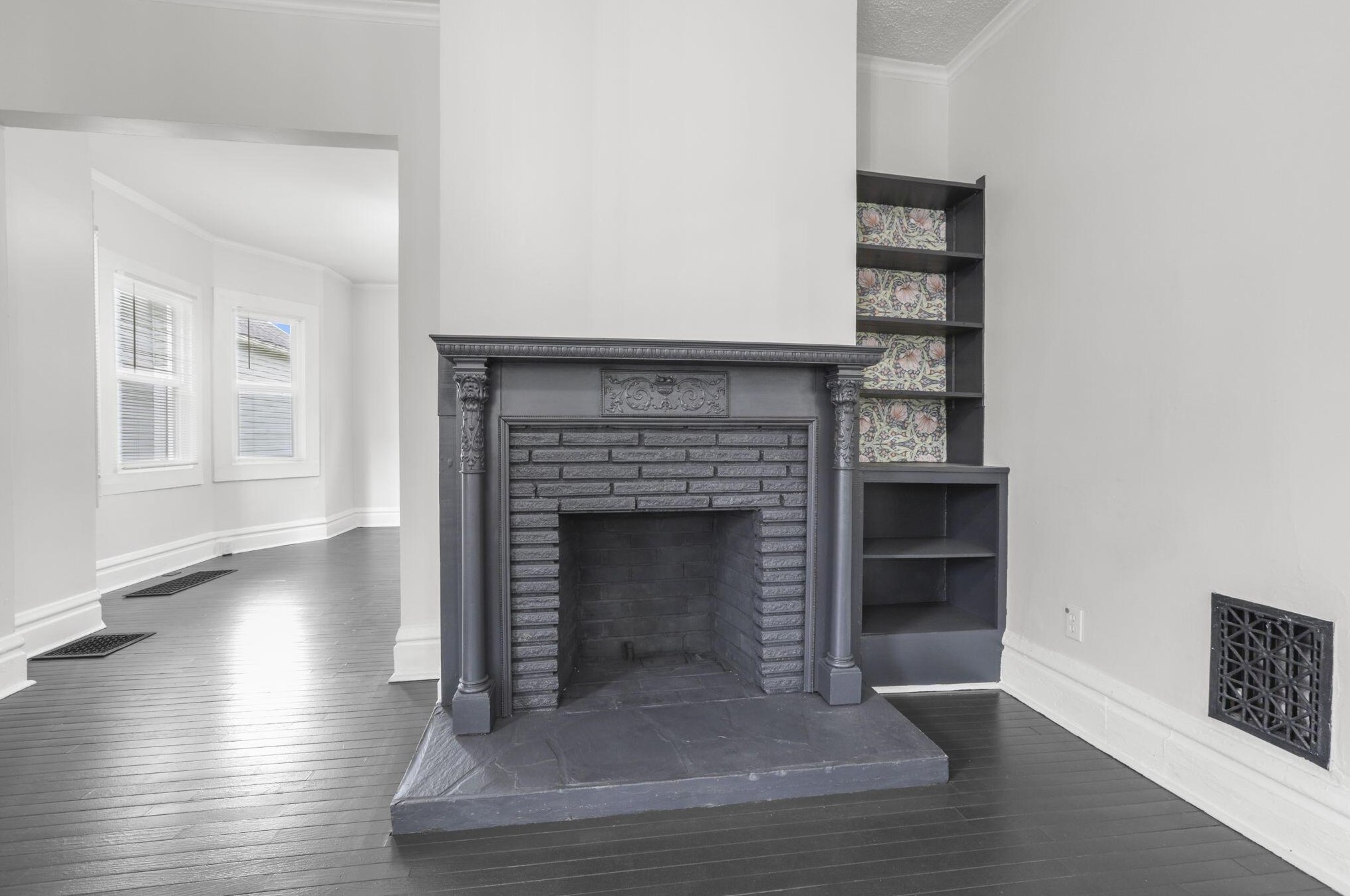 223 Monroe Ave, Columbus OH 43203-1443 exterior