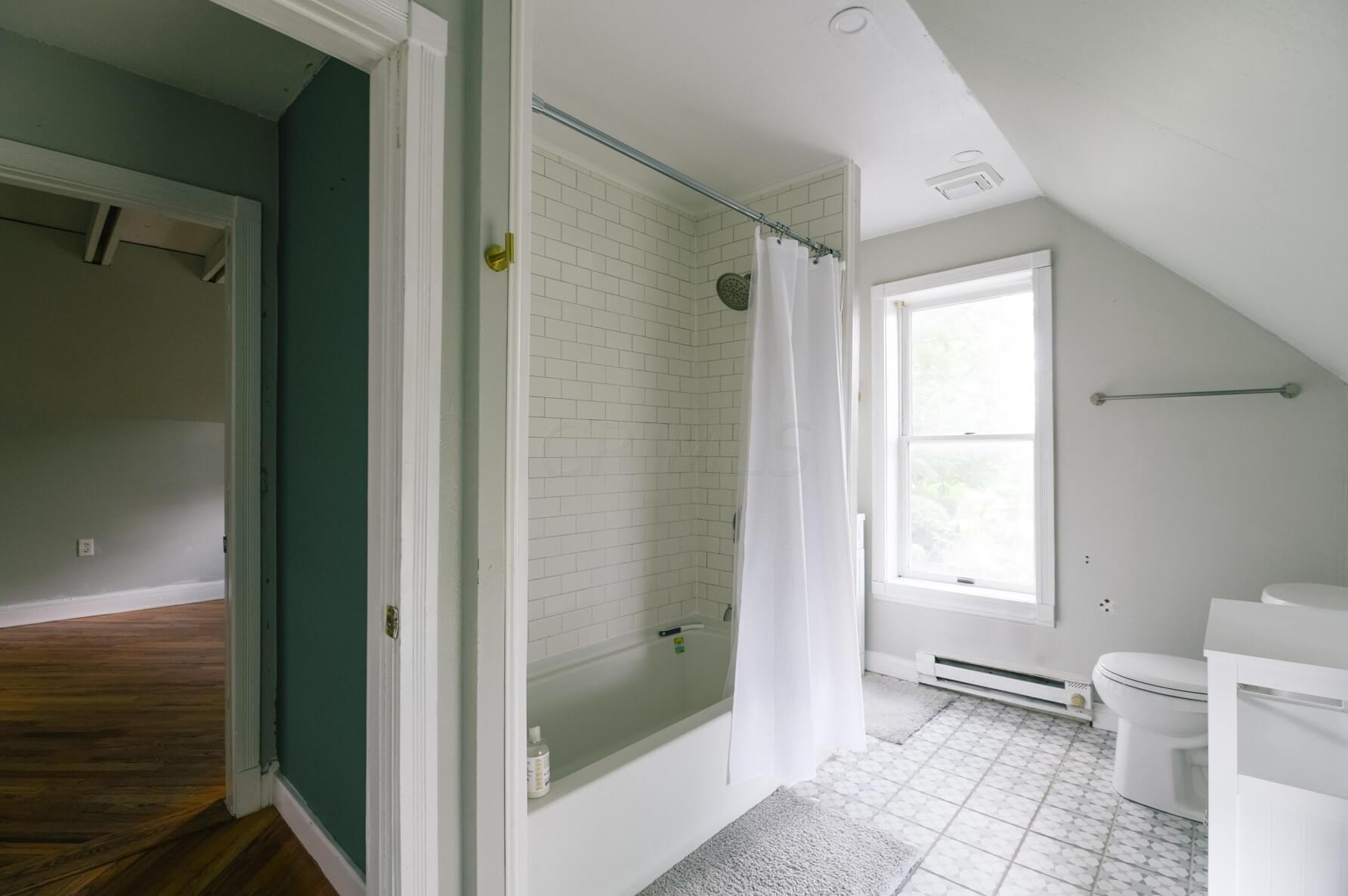 27 Monroe Ave, Columbus OH 43203-1857 exterior