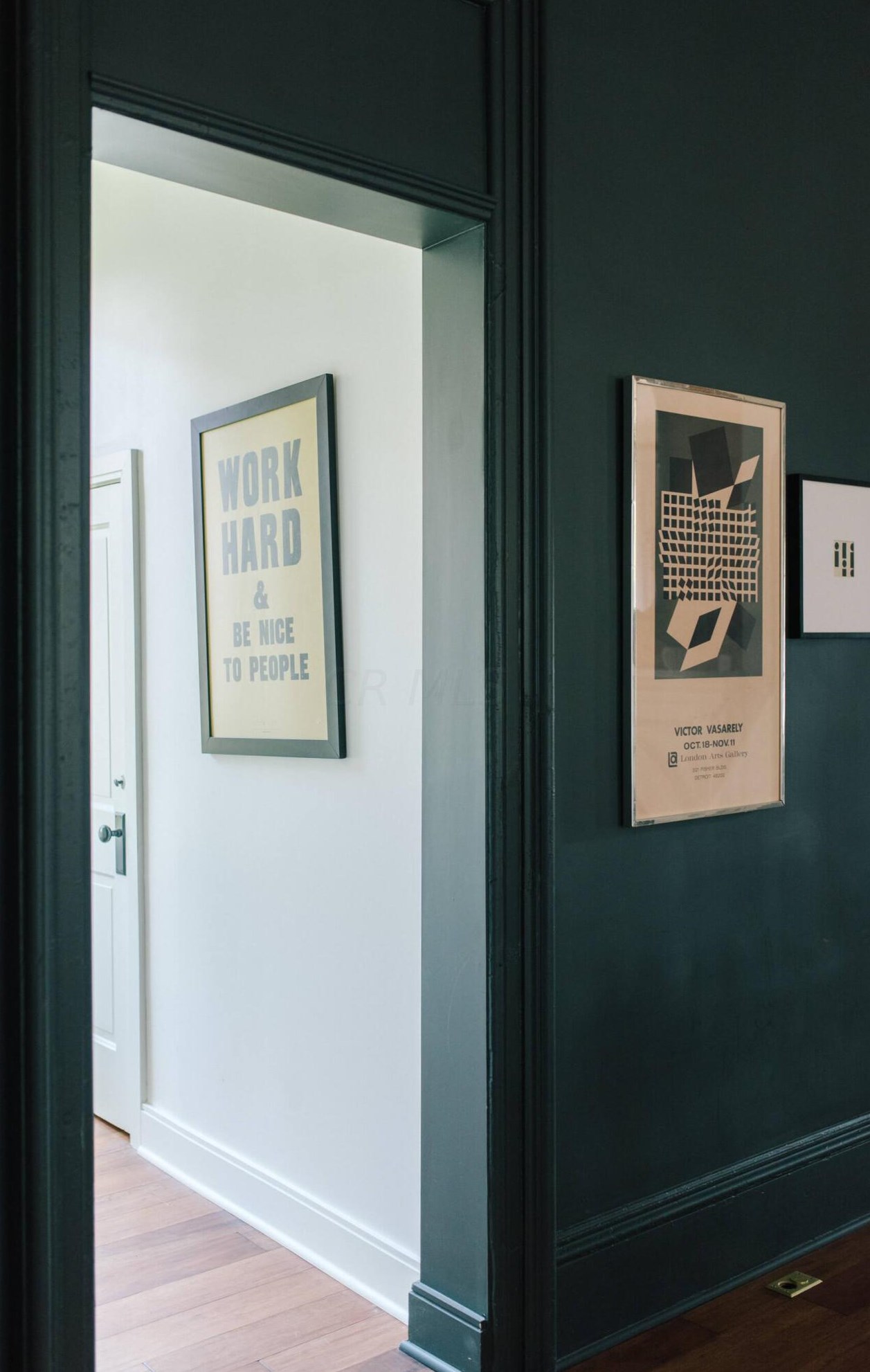 27 Monroe Ave, Columbus OH 43203-1857 exterior