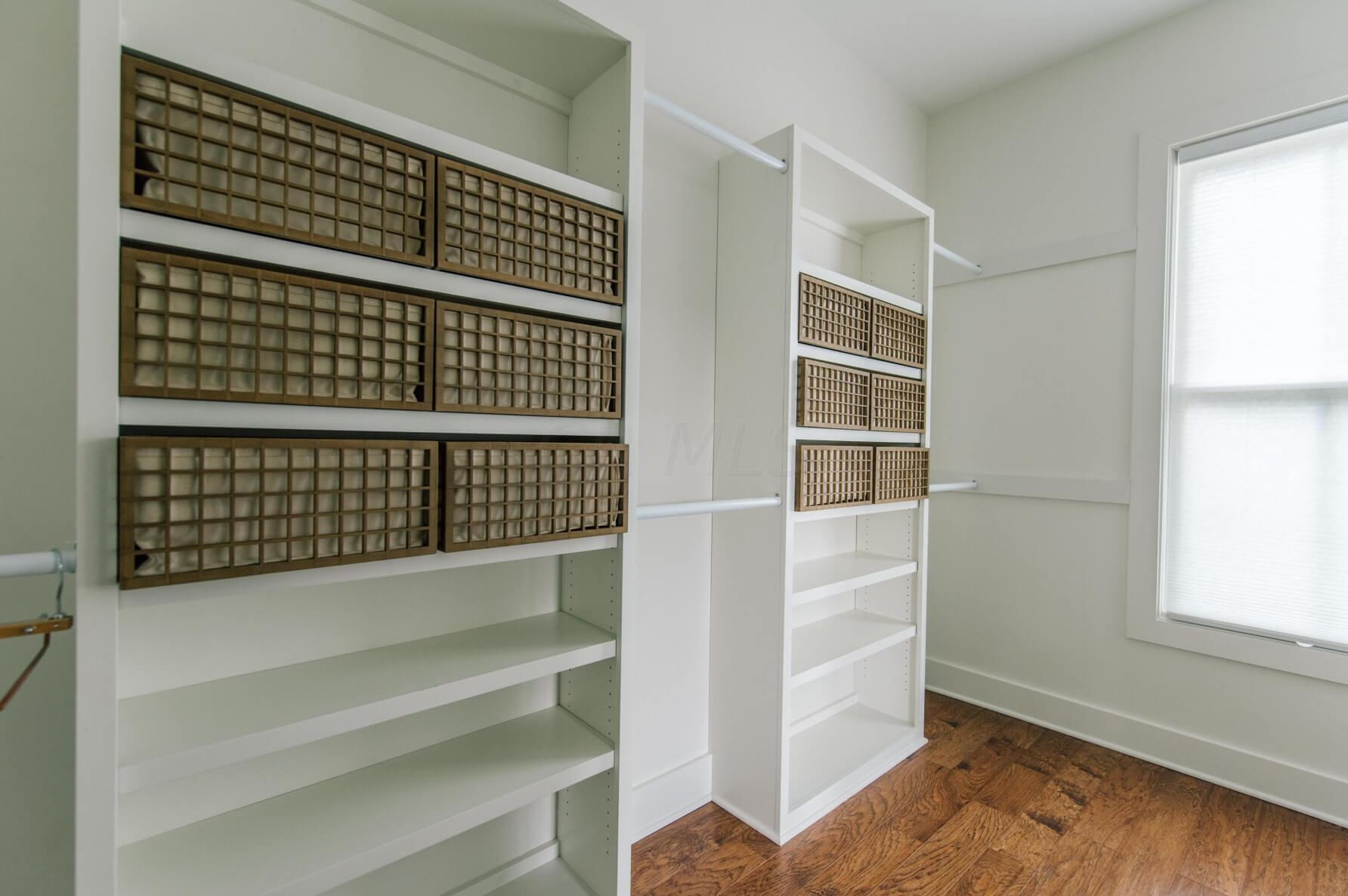 27 Monroe Ave, Columbus OH 43203-1857 exterior