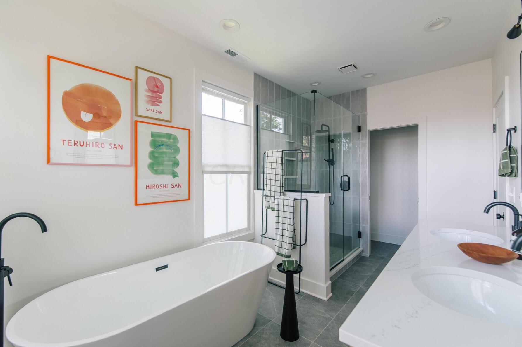 27 Monroe Ave, Columbus OH 43203-1857 exterior