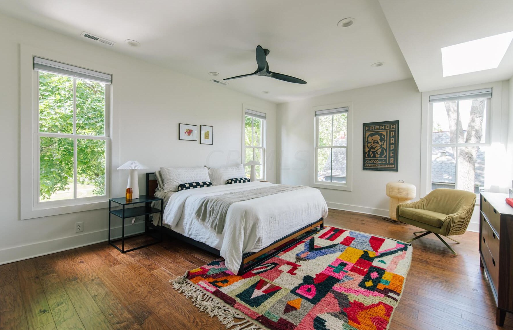 27 Monroe Ave, Columbus OH 43203-1857 exterior