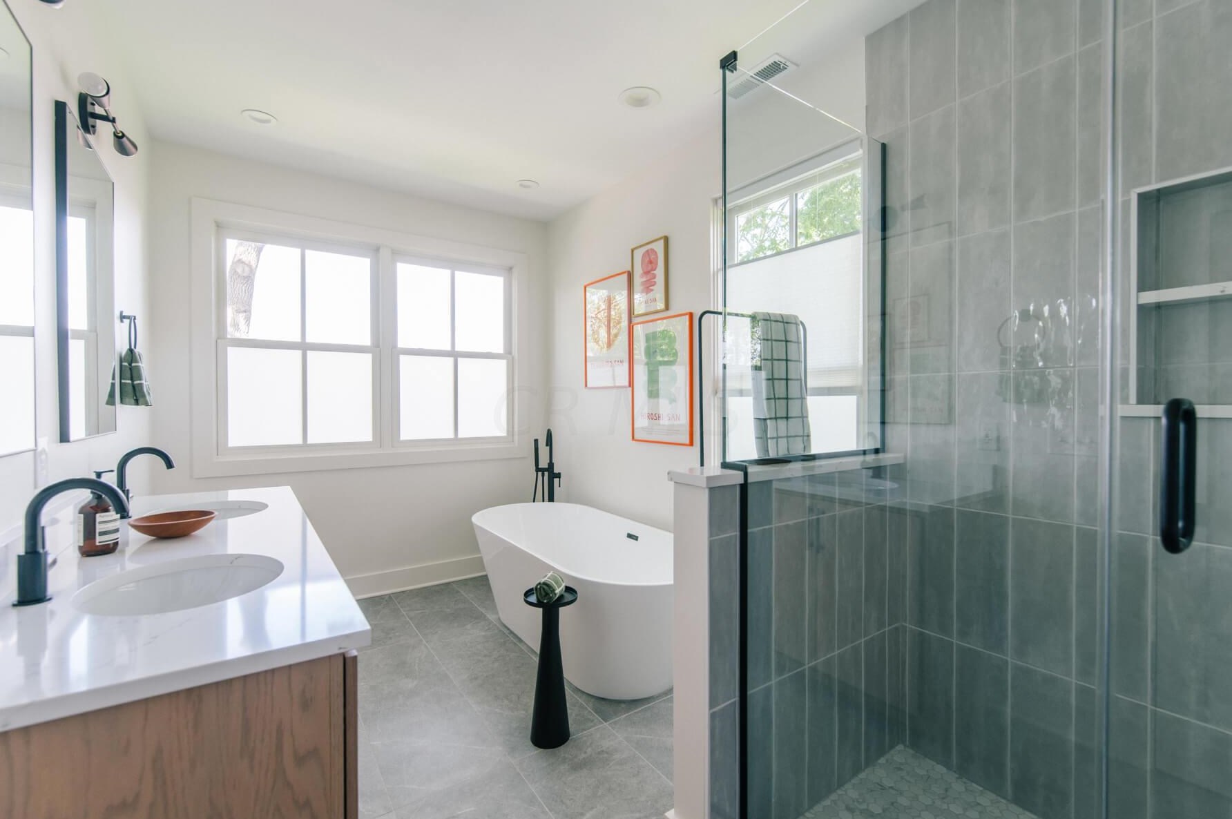 27 Monroe Ave, Columbus OH 43203-1857 exterior