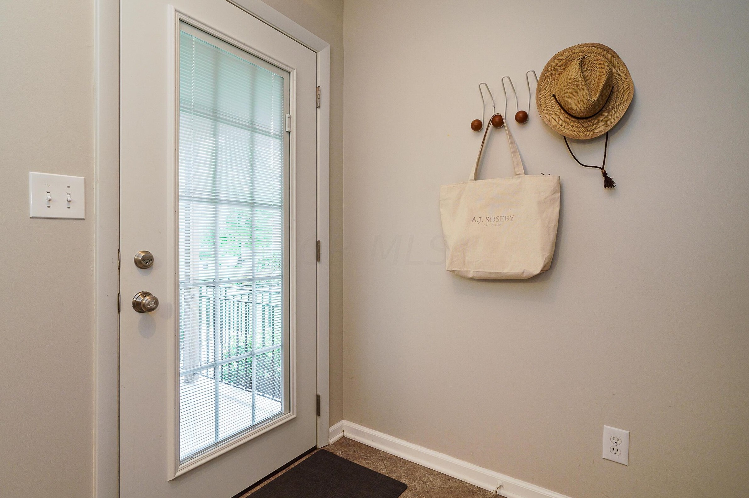 97 Roosevelt Ave, Columbus OH 43209-1160 exterior