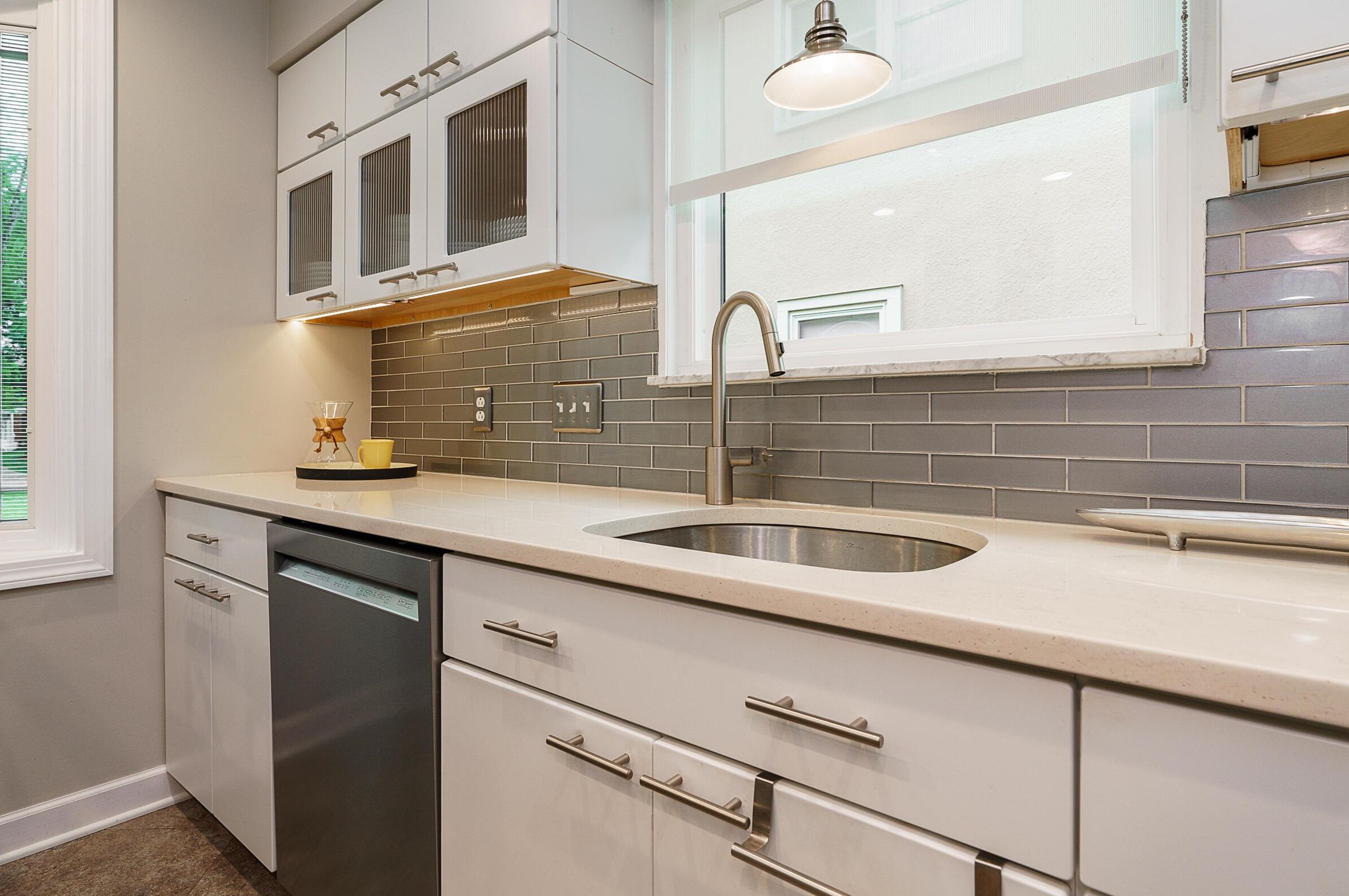 97 Roosevelt Ave, Columbus OH 43209-1160 exterior