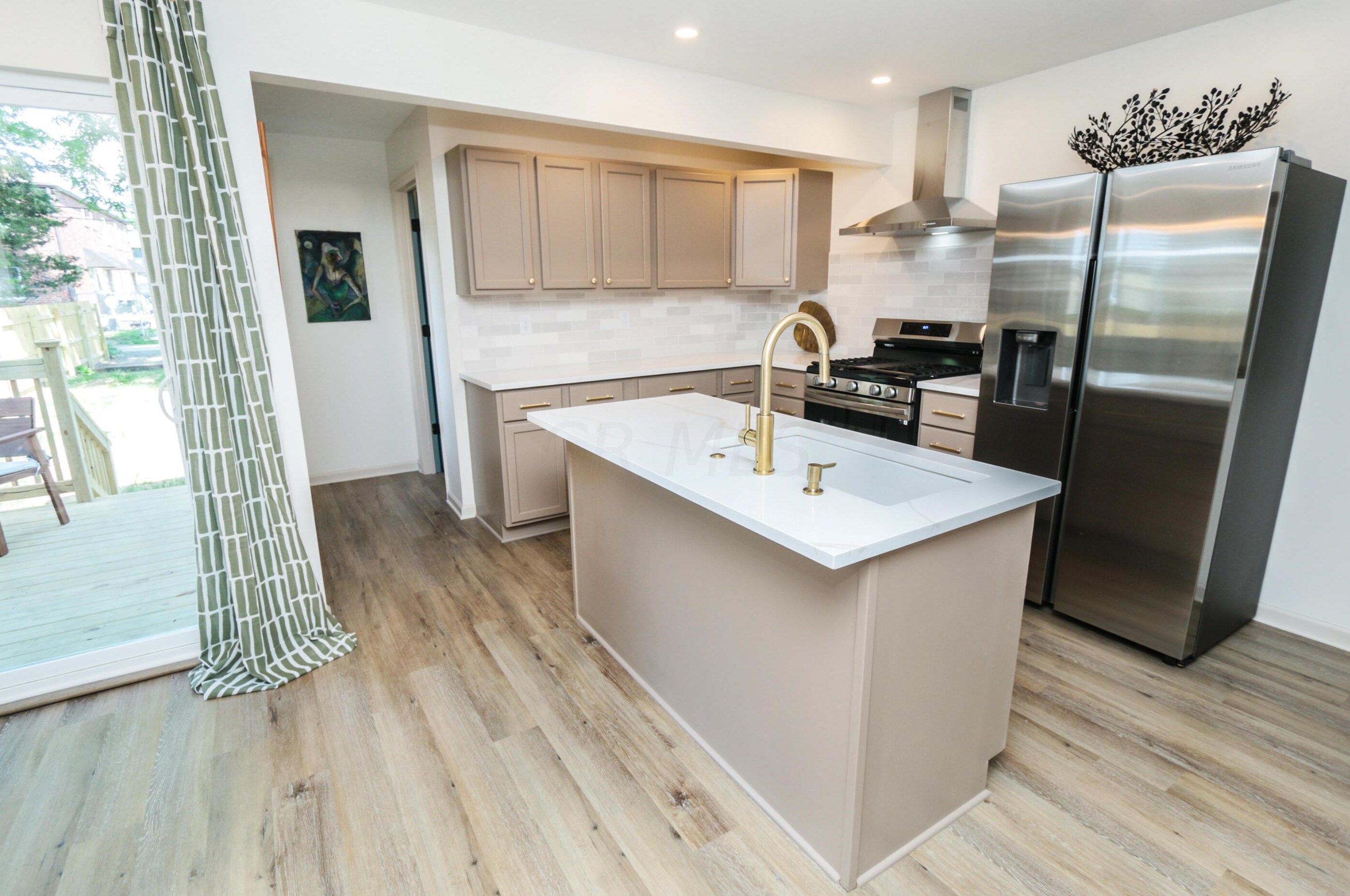 1124 Oakwood Ave, Columbus OH  43206-3116 exterior