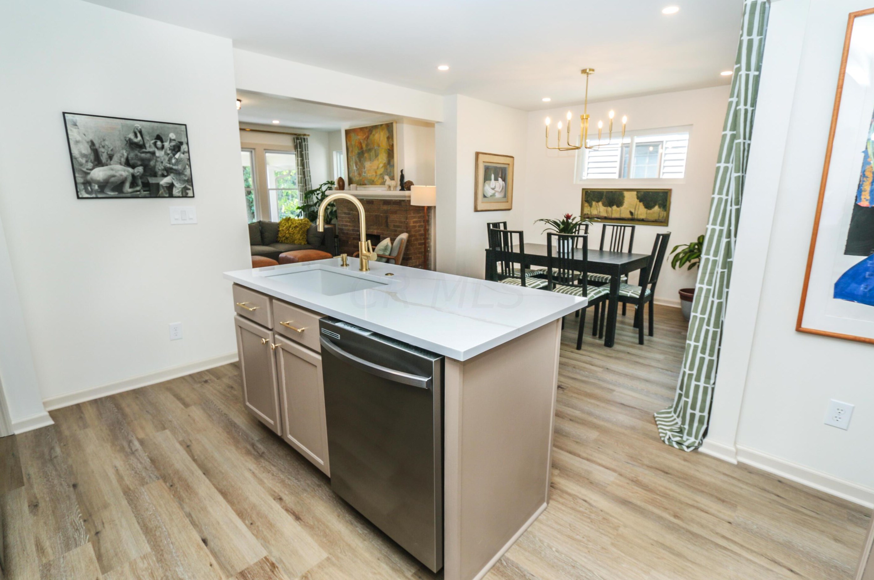 1124 Oakwood Ave, Columbus OH  43206-3116 exterior