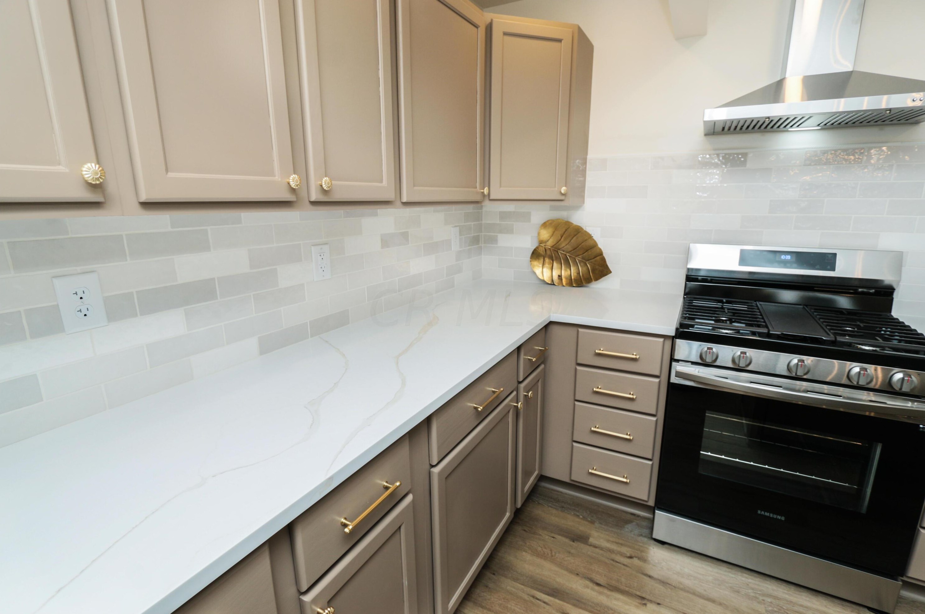 1124 Oakwood Ave, Columbus OH  43206-3116 exterior