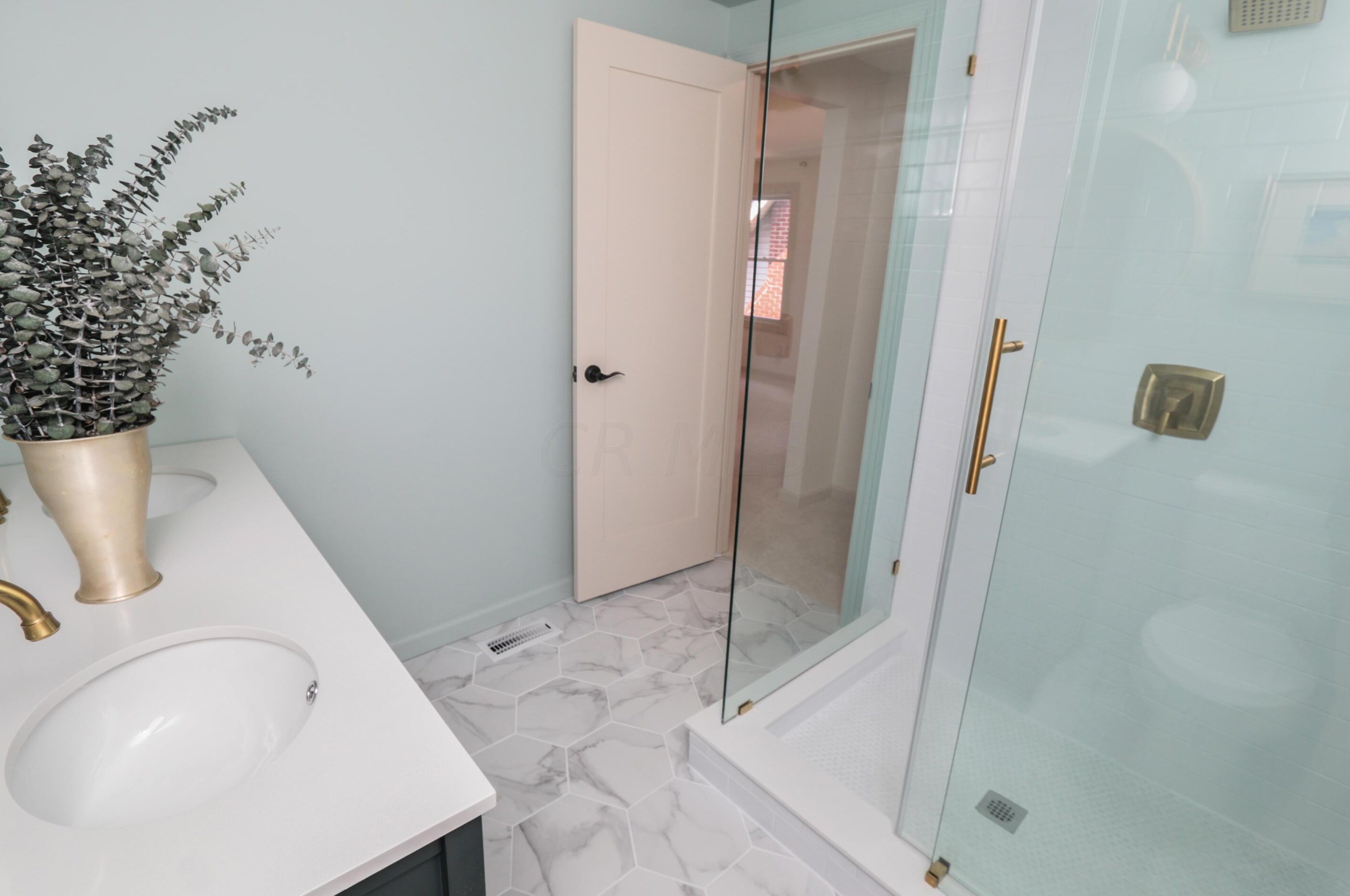 1124 Oakwood Ave, Columbus OH  43206-3116 exterior