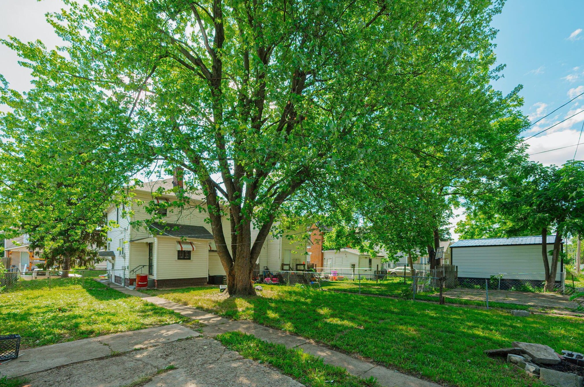 329 Warren Ave, Columbus OH  43204-3058 exterior