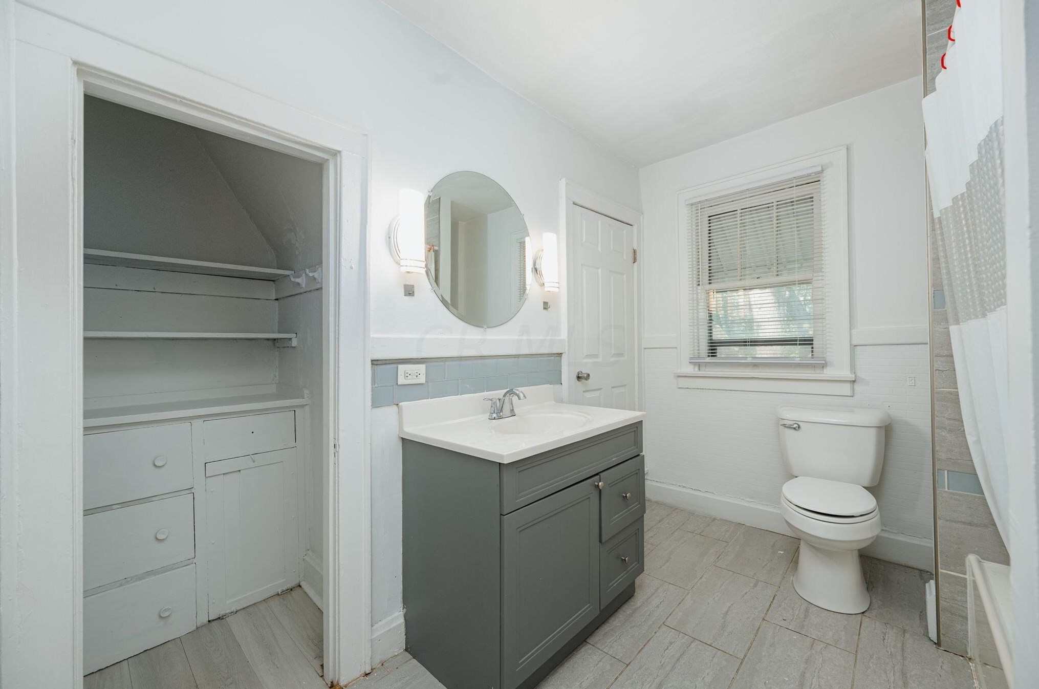 329 Warren Ave, Columbus OH  43204-3058 exterior