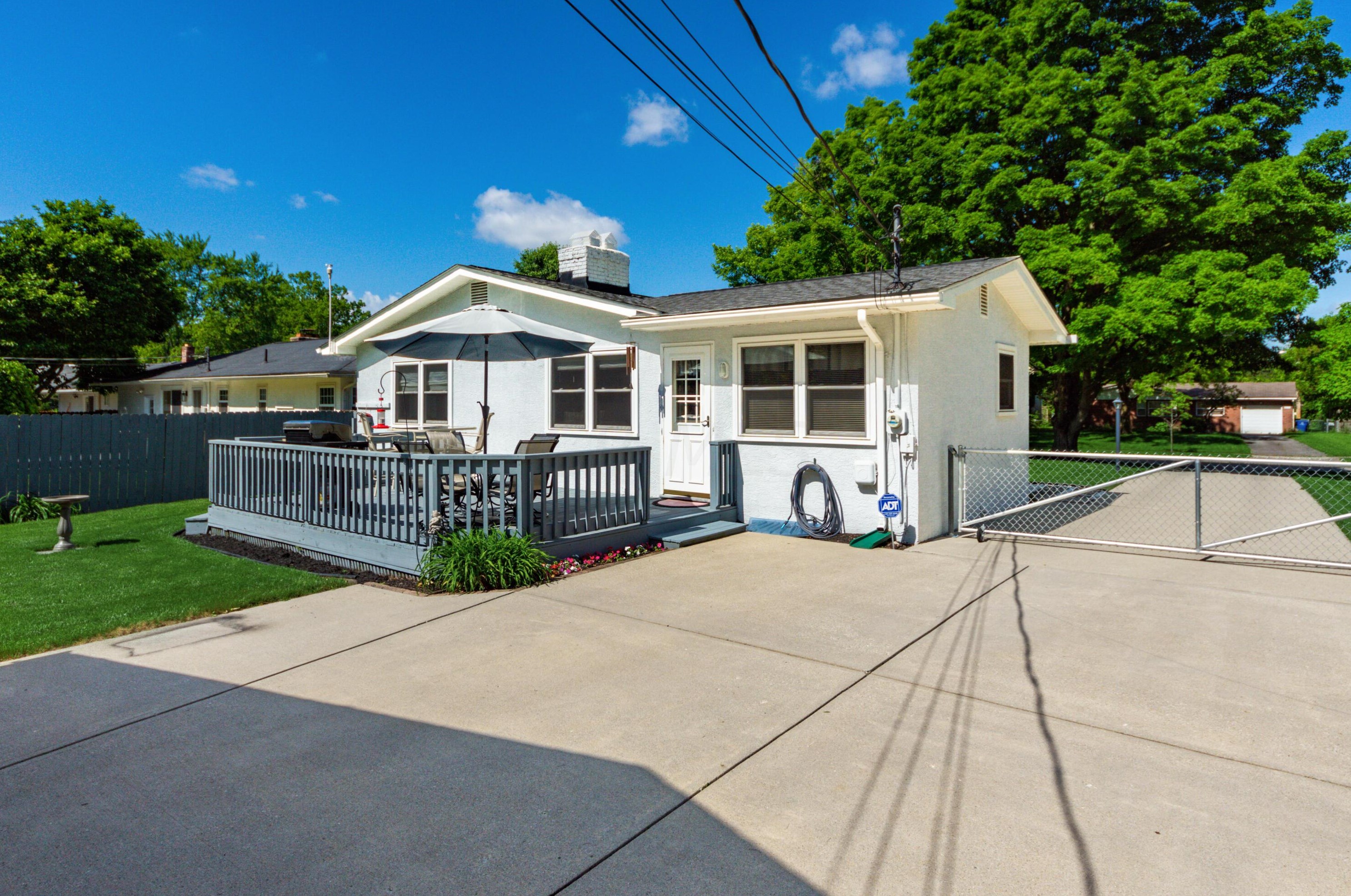 5628 Crawford, Columbus OH 43229-4124 exterior