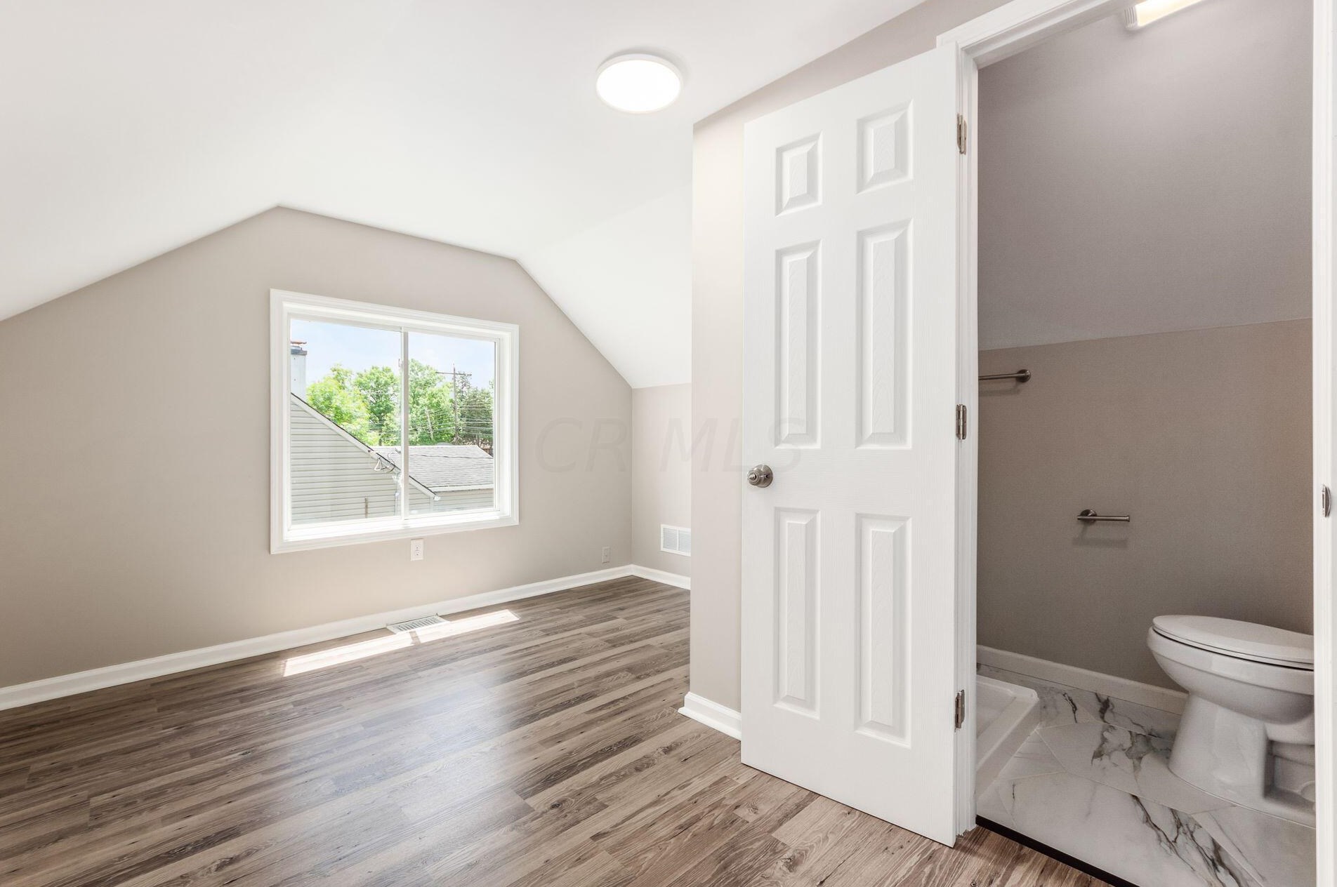 941 Exeter Rd, Columbus OH 43213-2422 exterior