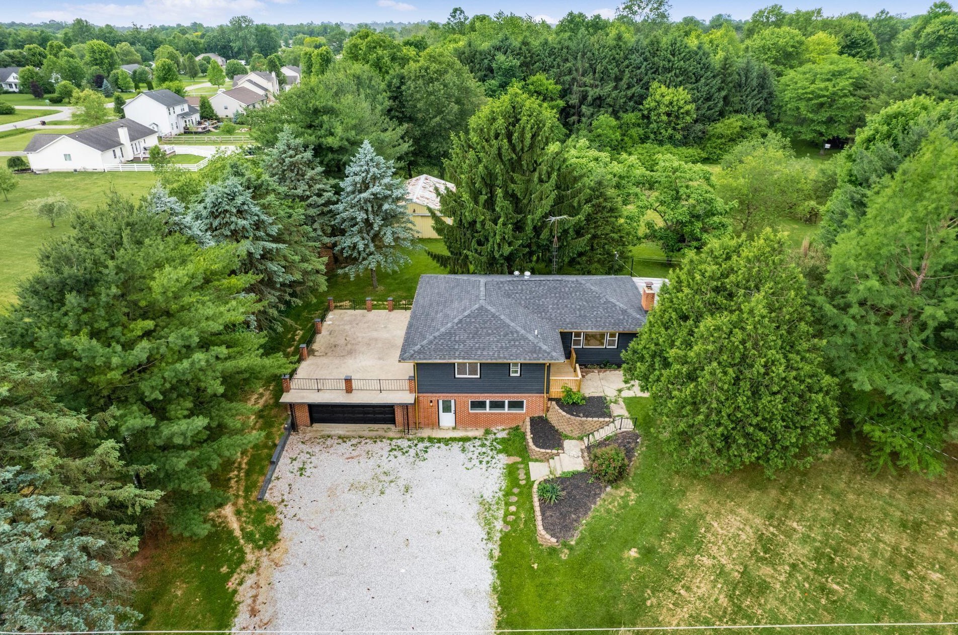 5512 Outville Rd, Pataskala OH  43062-9526 exterior