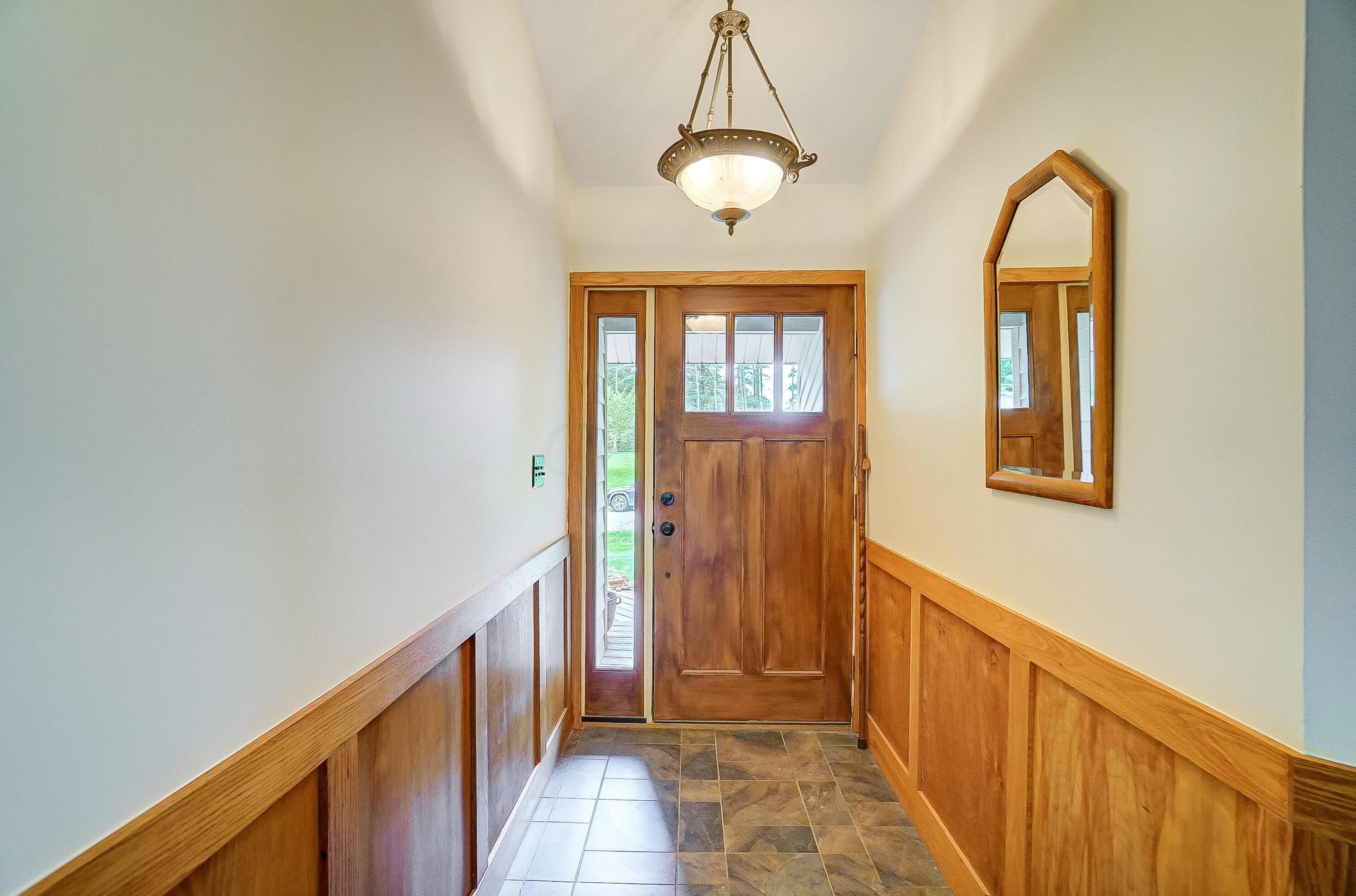 48 Webster Cir, Granville, OH 43023-9660