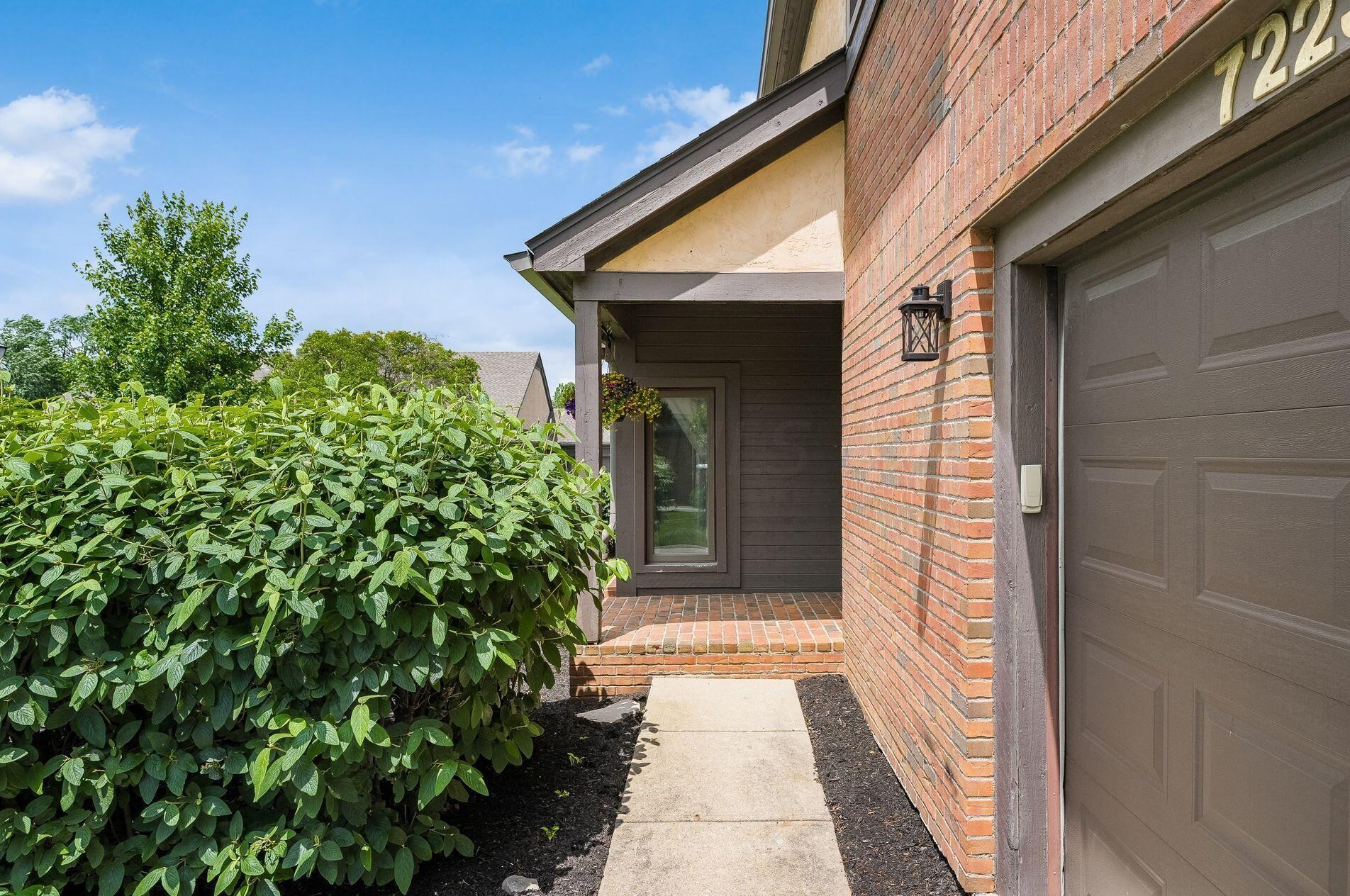 7223 Inverness Ct, Dublin, OH 43016