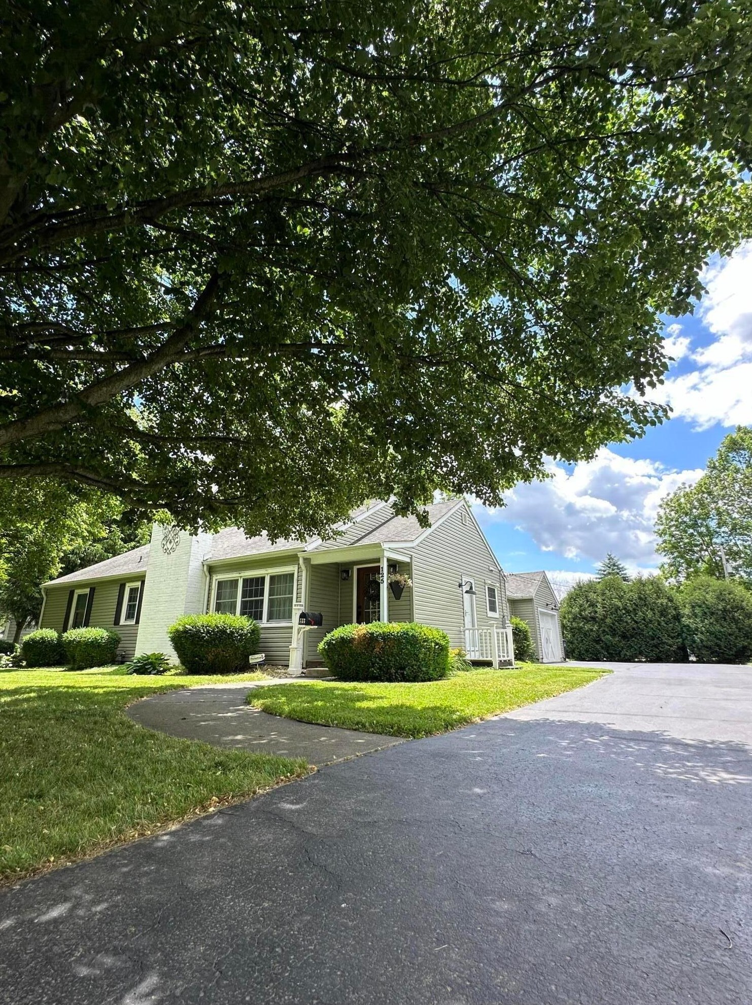 125 Peters Ave, Lancaster, OH 43130-3659