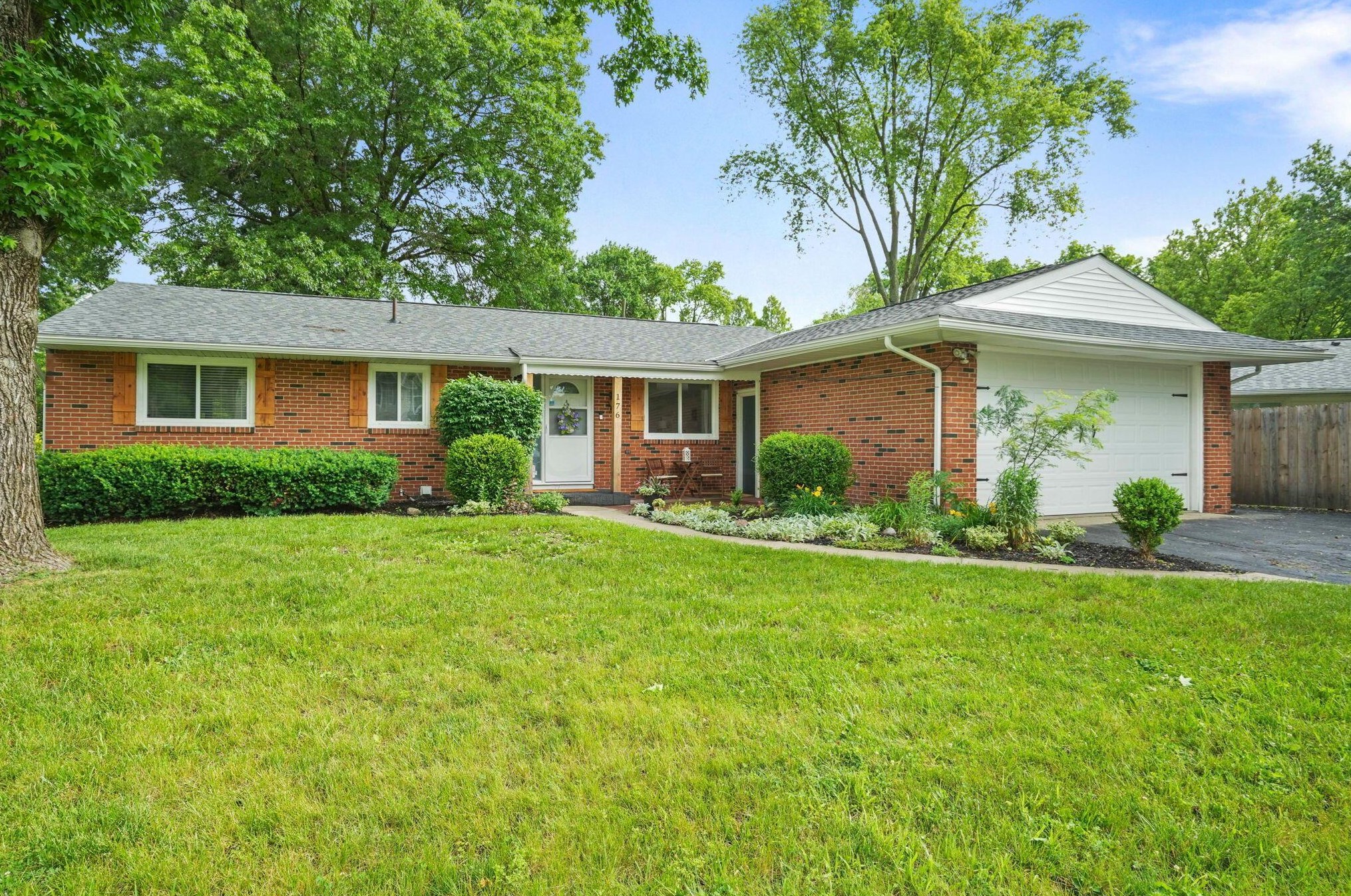 176 Lansdowne Ave, Columbus, OH 43230-2868