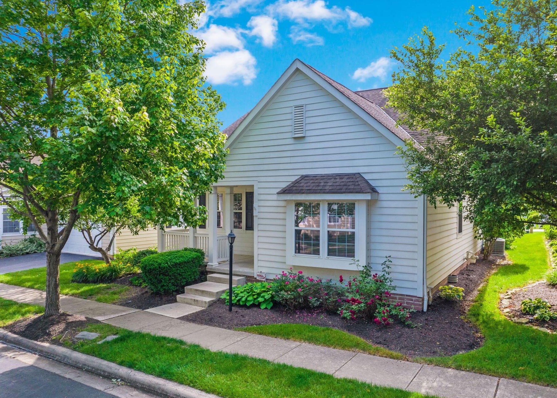 3805 Bentworth Ln, Columbus, OH 43230-8489