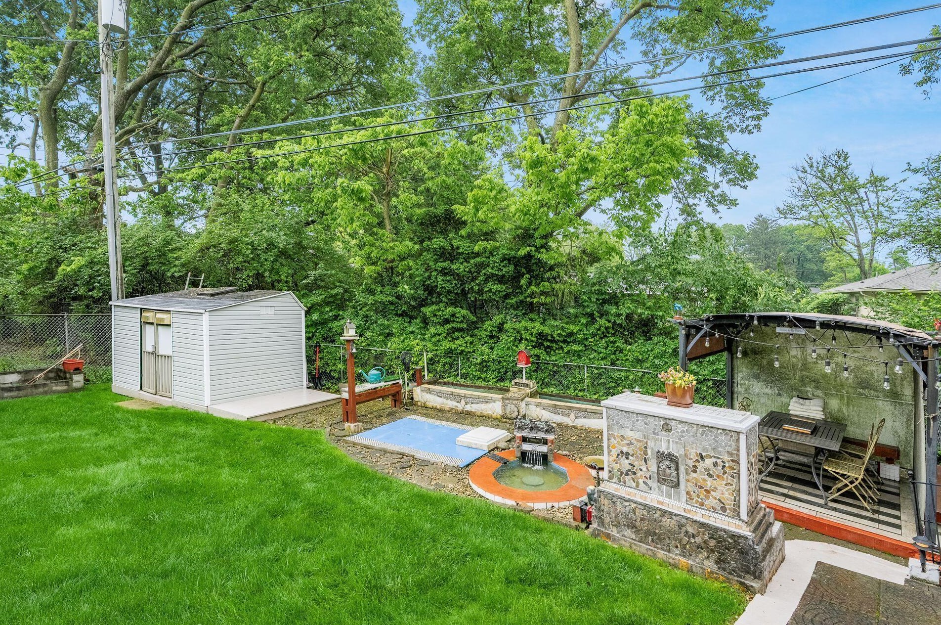 5540 Godown Rd, Columbus OH  43235-7547 exterior