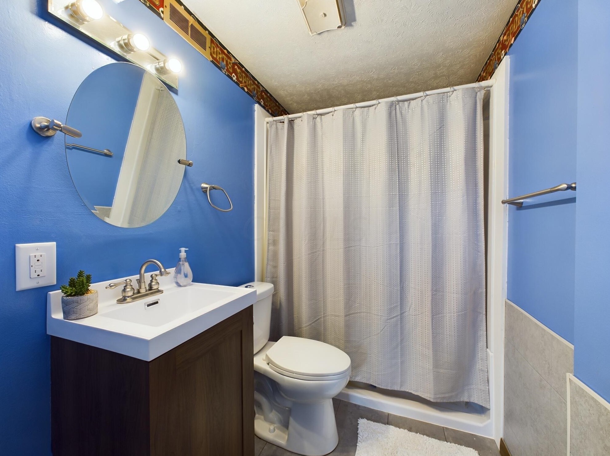 565 Shasta Dr, Lancaster OH  43130-2273 exterior