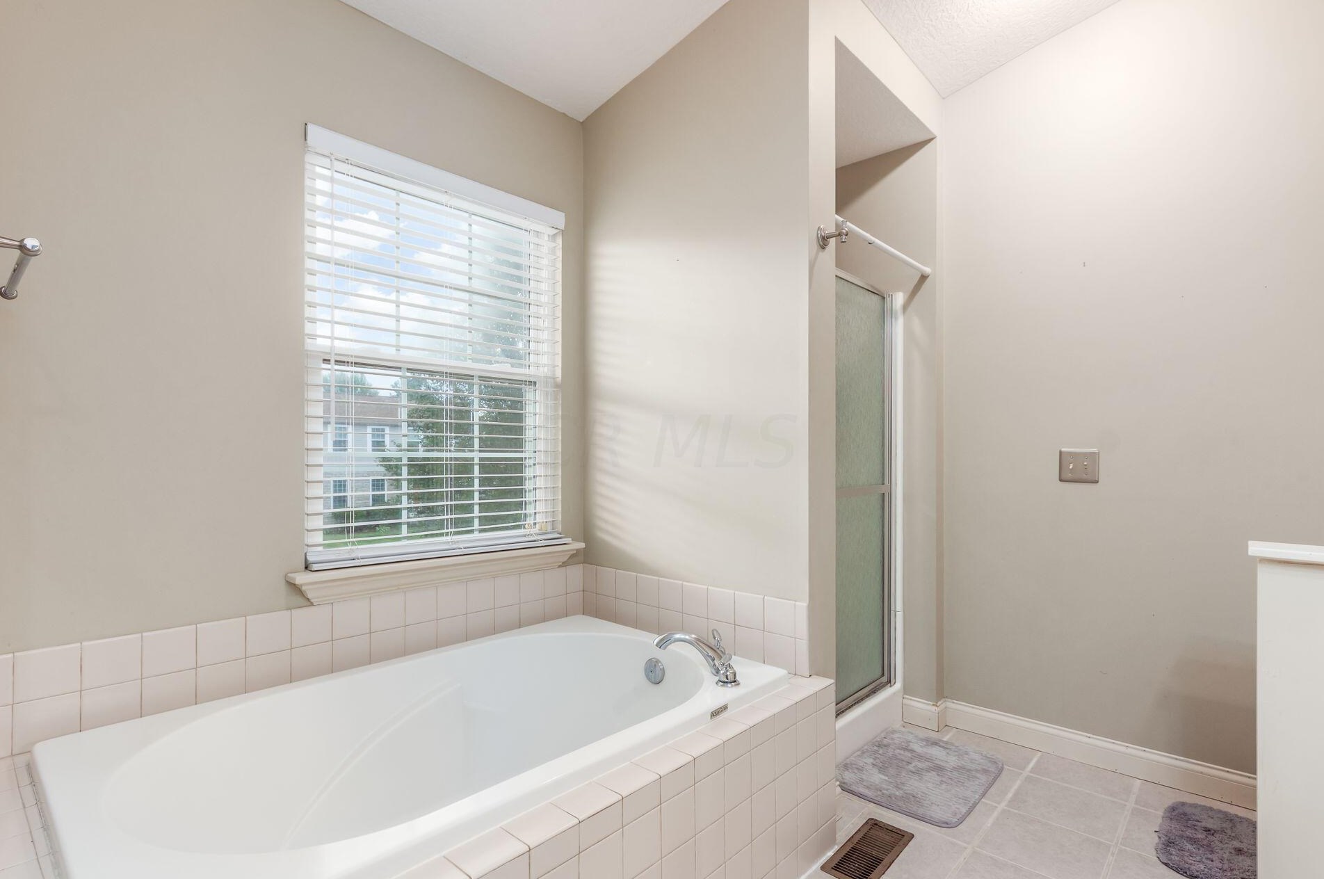 7664 Eagle Crk Dr, Pickerington OH  43147-9515 exterior