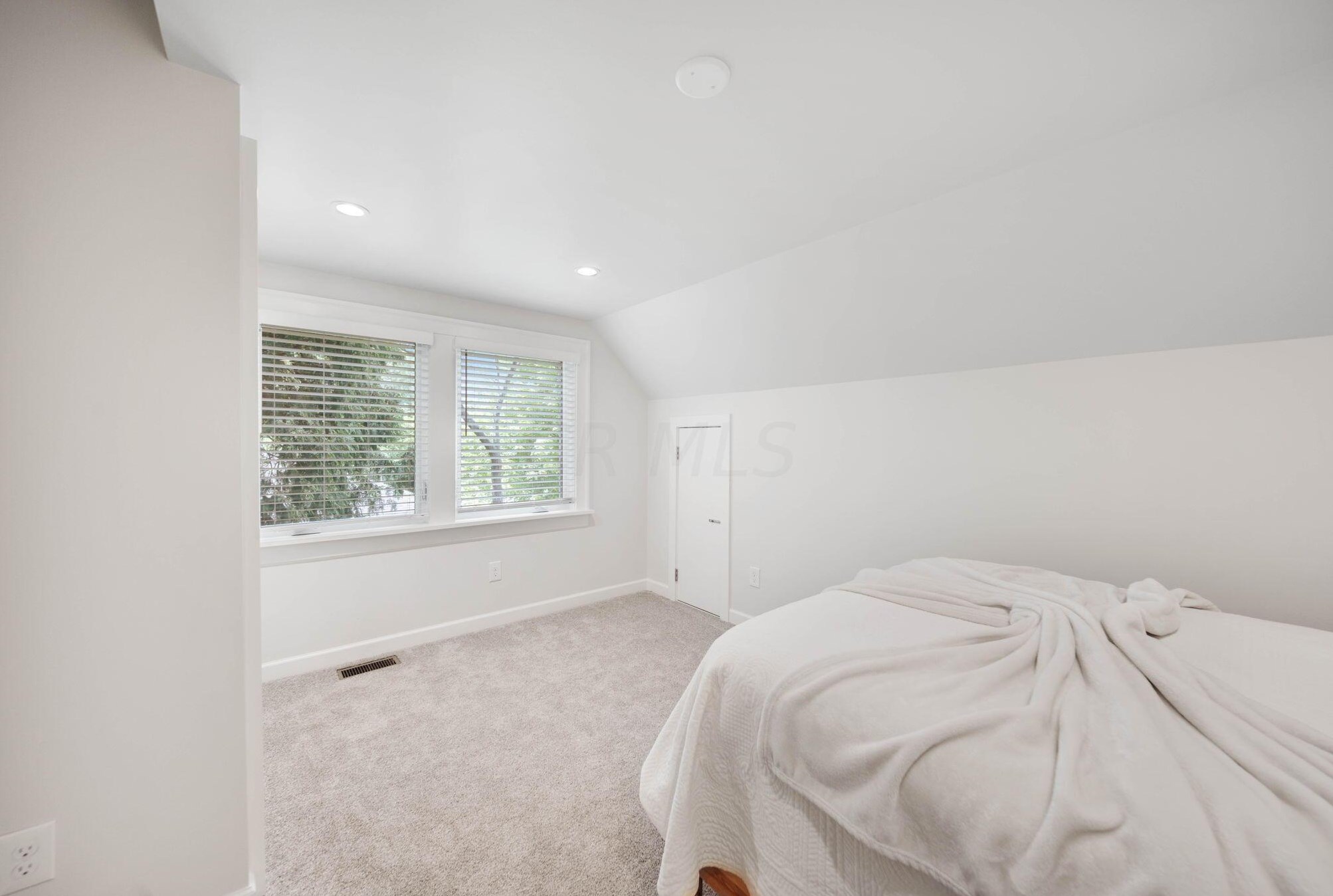 2621 Wickliffe Rd, Columbus OH 43221-1838 exterior