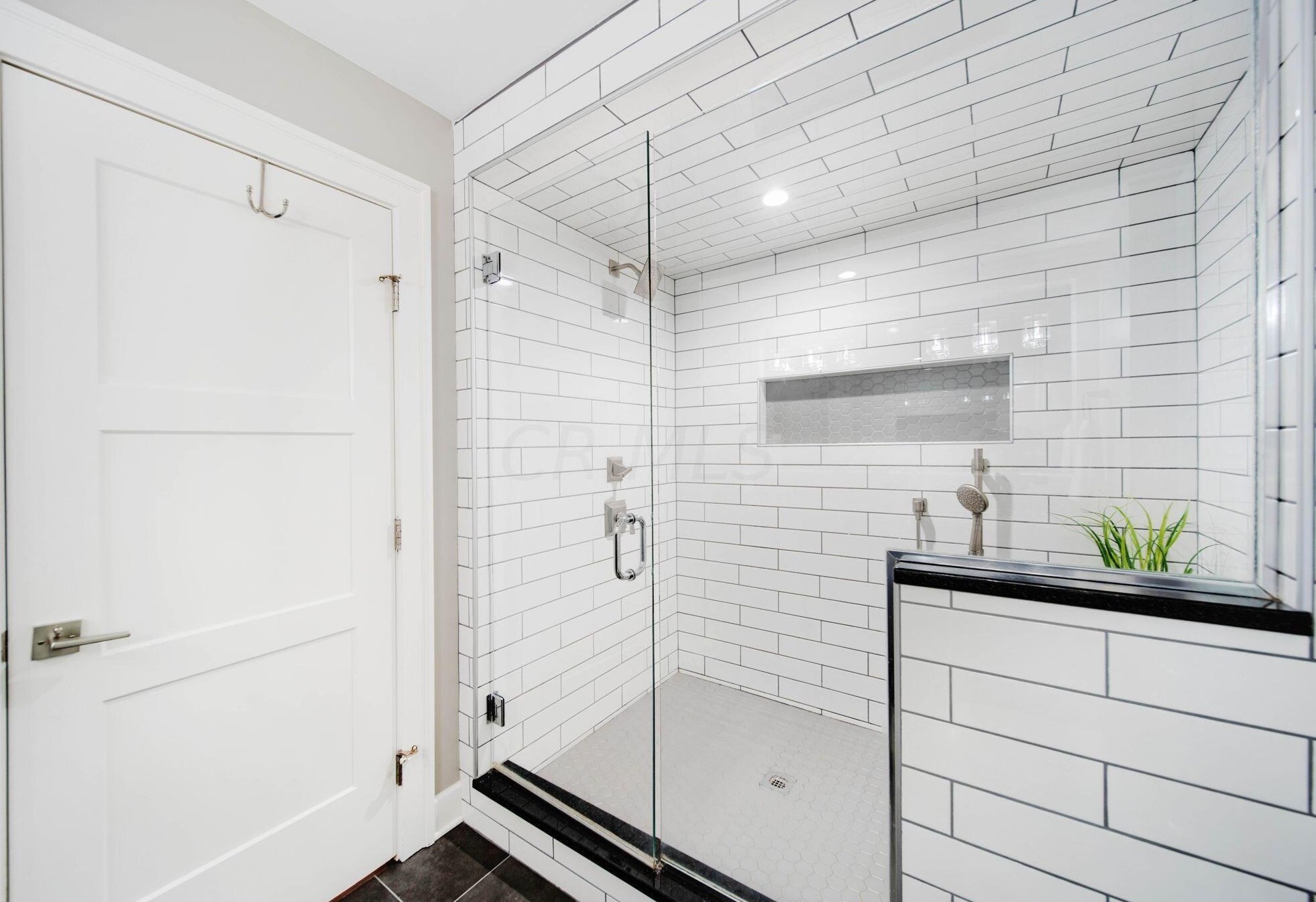 2621 Wickliffe Rd, Columbus OH 43221-1838 exterior