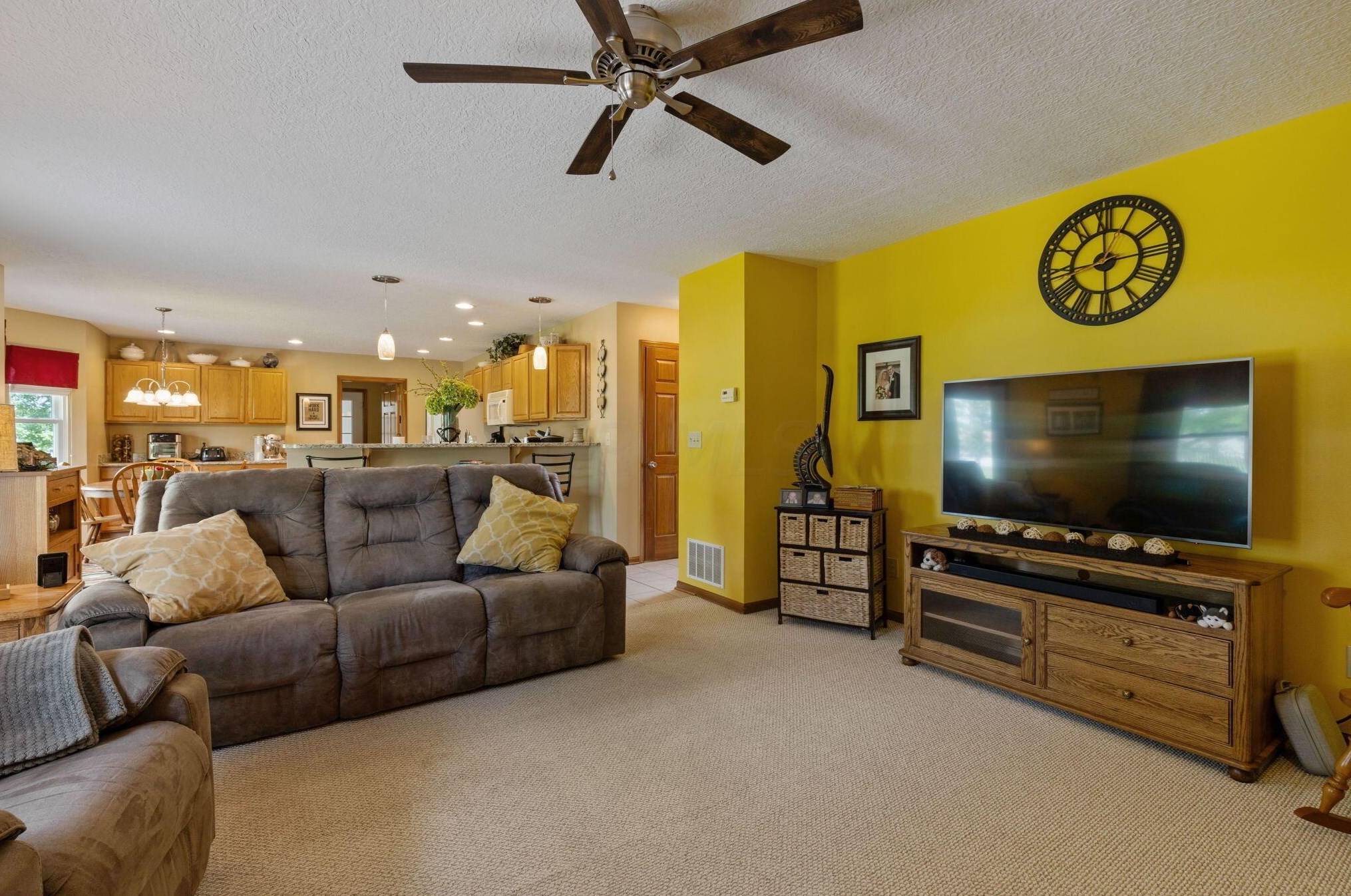 14501 Walnut Crk, Ashville OH  43103-9351 exterior