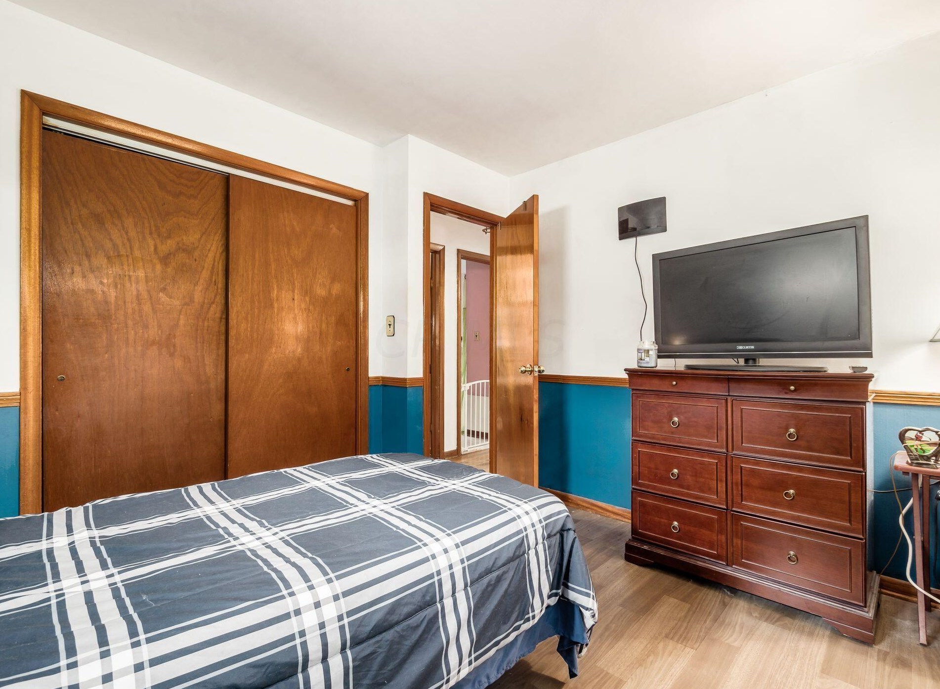 333 Buena Vis Ave, Columbus OH 43228-1189 exterior