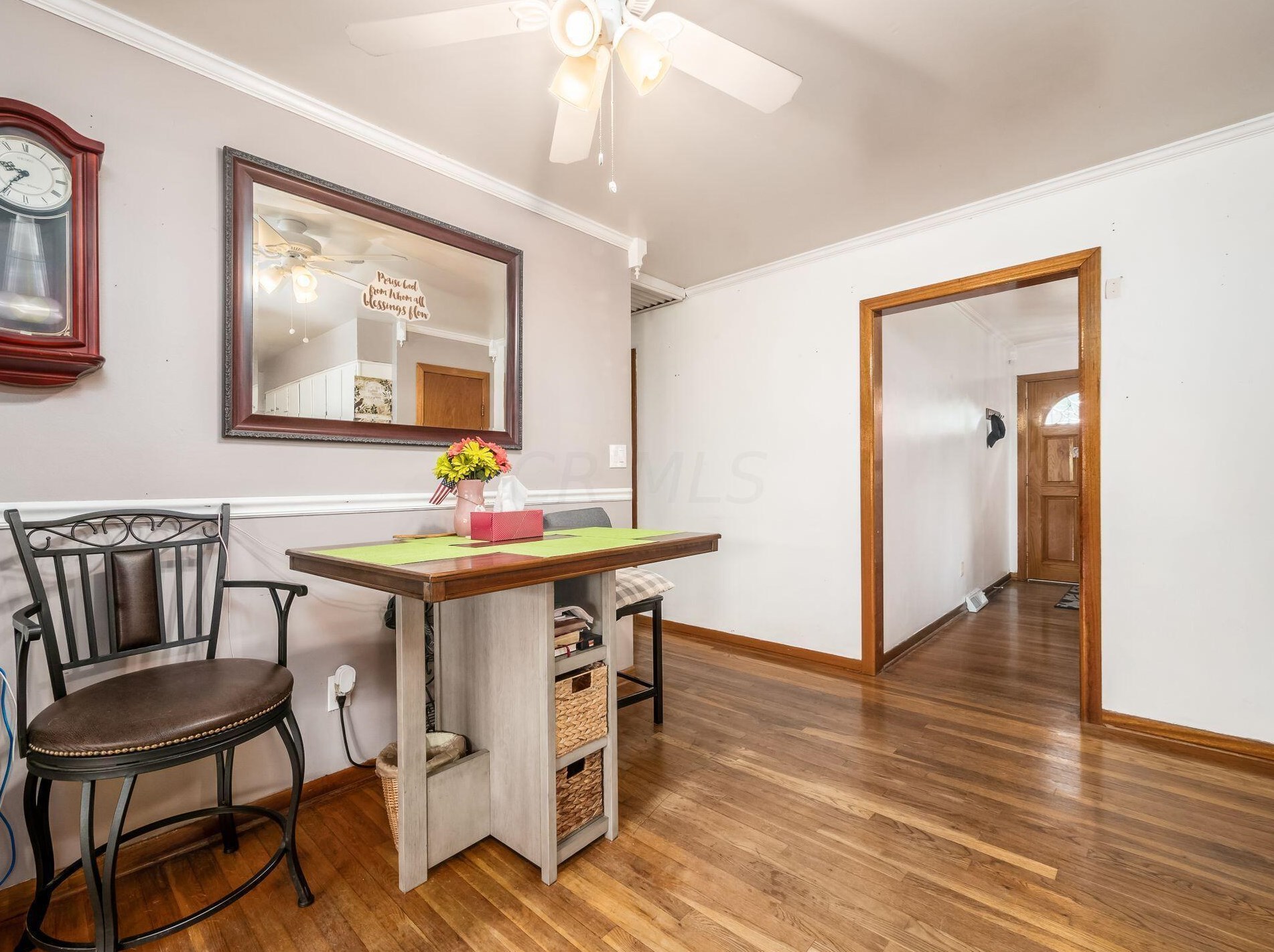 333 Buena Vis Ave, Columbus OH 43228-1189 exterior