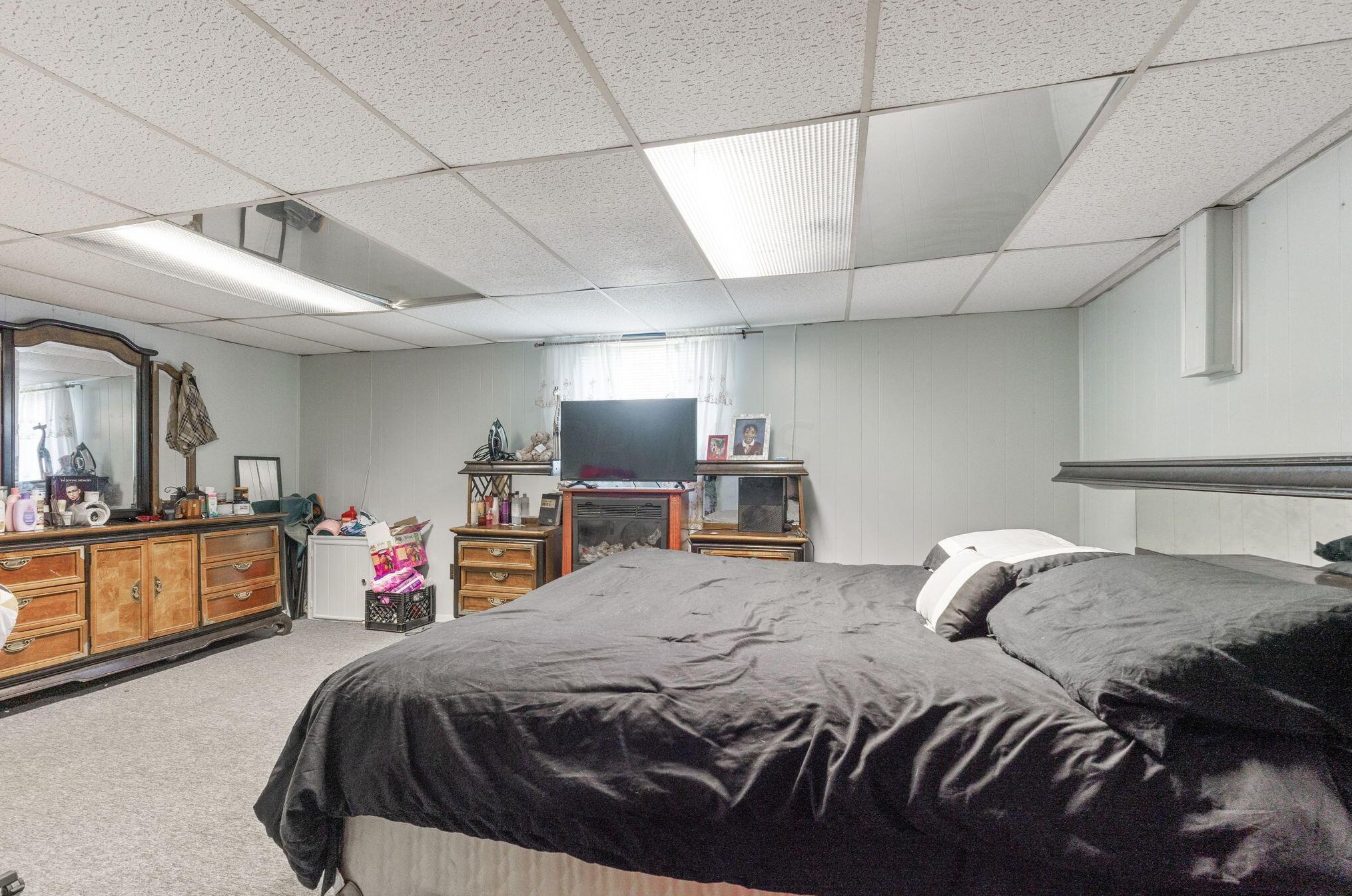 2176 Lisa Dr, Columbus OH 43219-2035 exterior